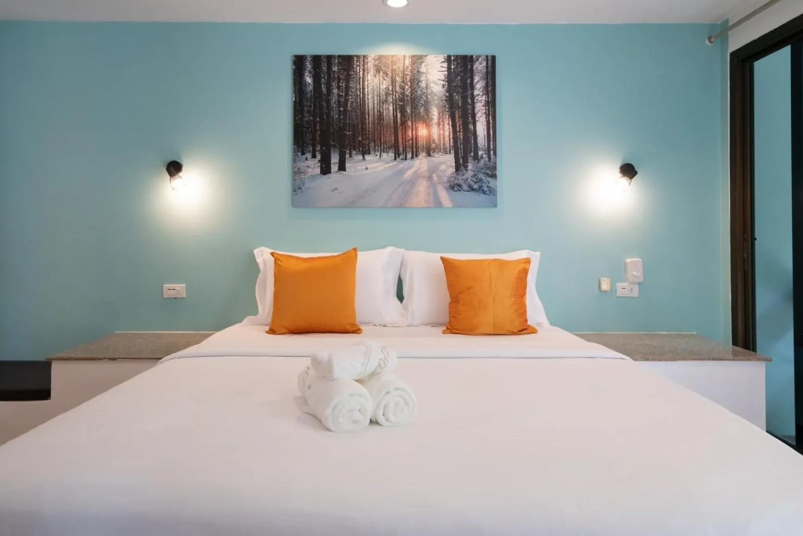 Bed in Tri's Miracle Kata Beach Side