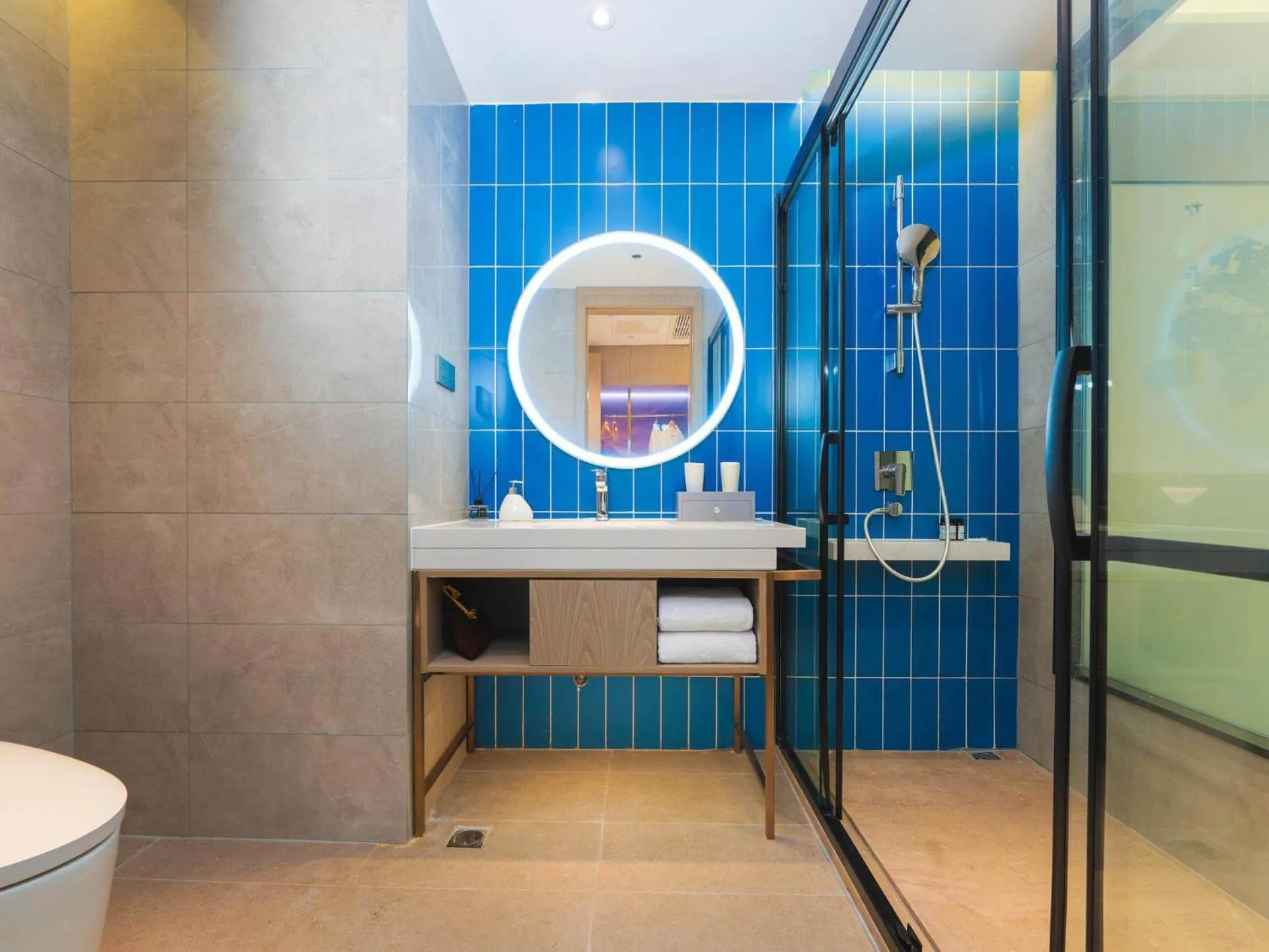 Kyriad Hotel Baoying Jinyuan Square High-speed Railway Station