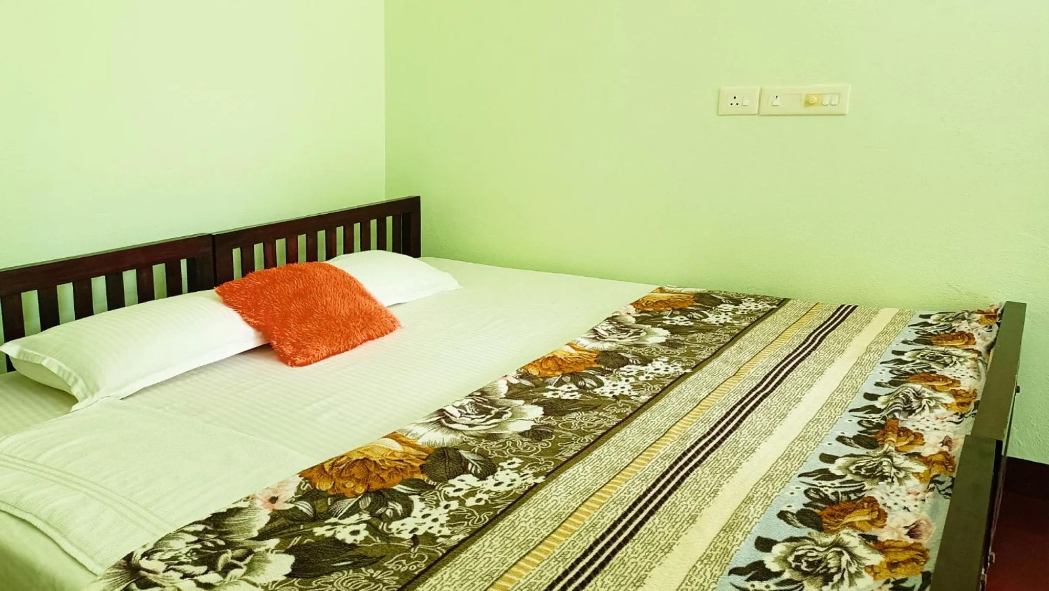 Bed in Angels' homestay Marari
