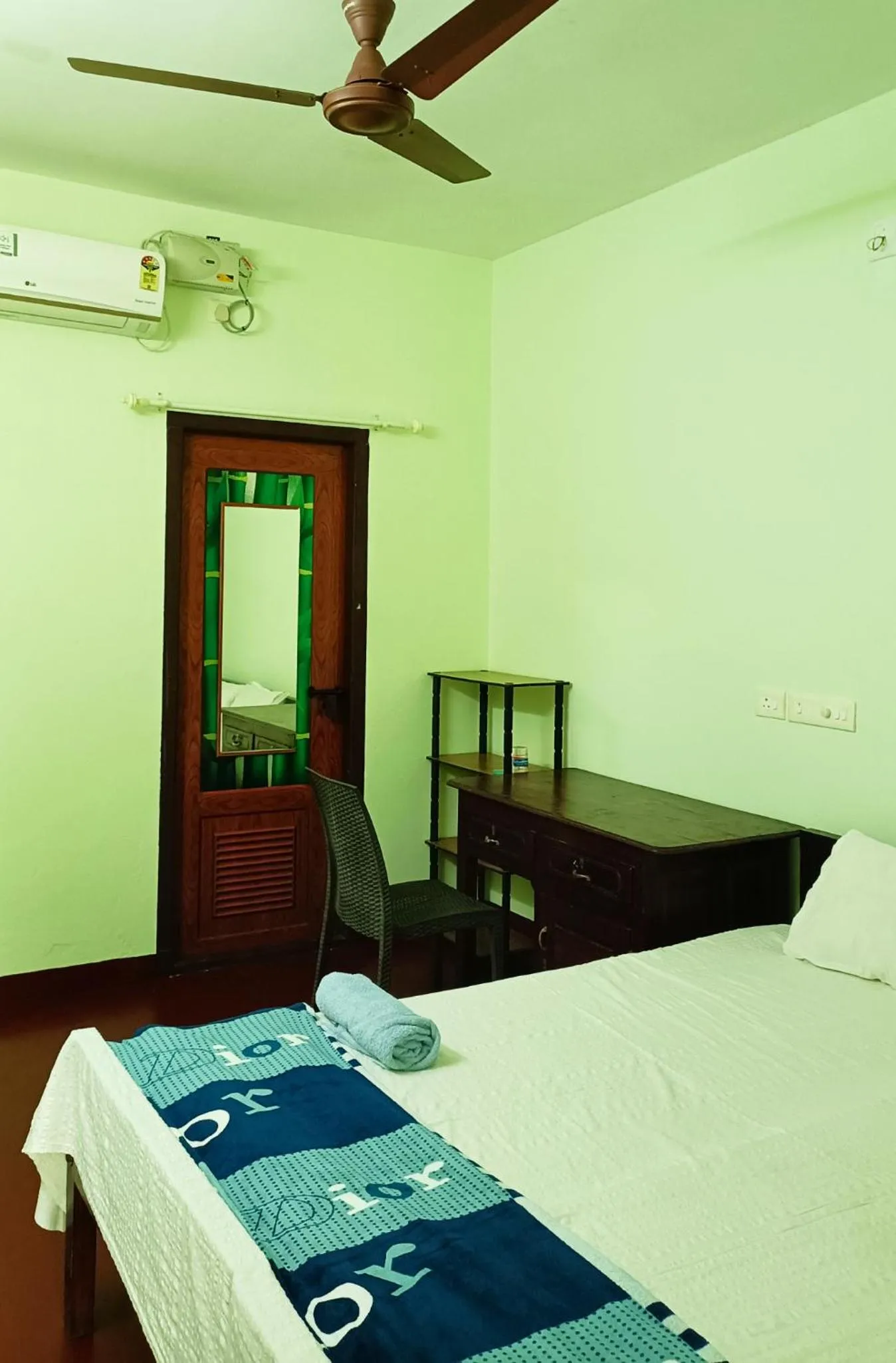 Bed in Angels' homestay Marari