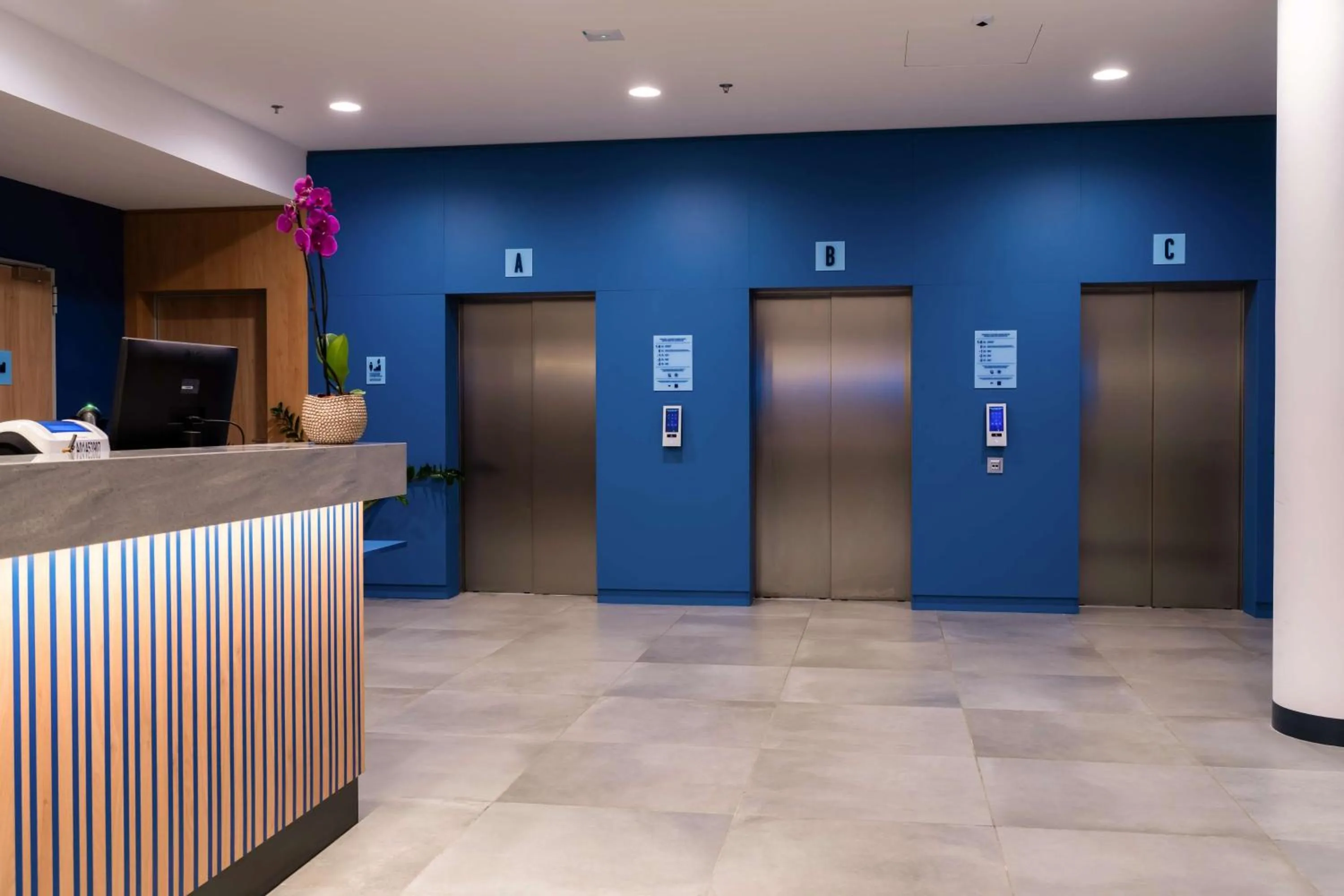 Lobby or reception in Hampton By Hilton Budapest City Centre