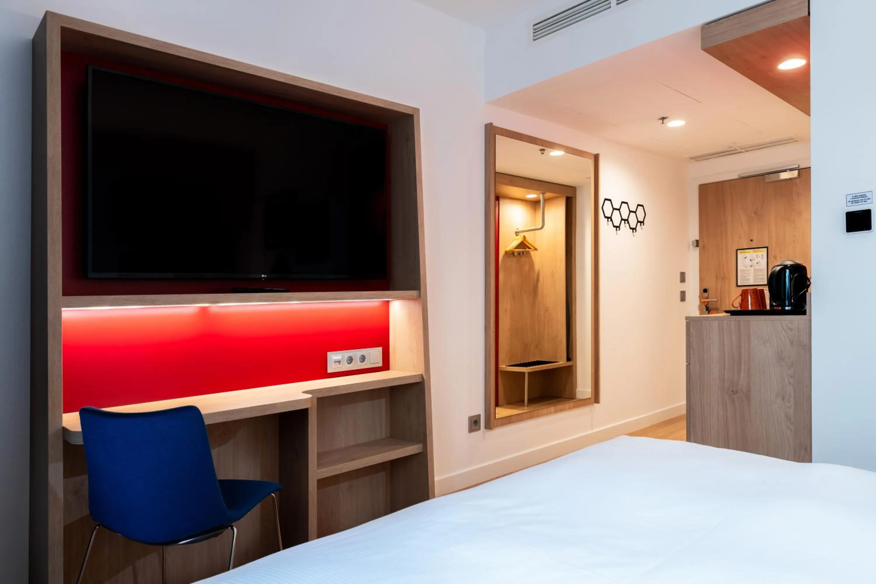 TV and multimedia, Bed in Hampton By Hilton Budapest City Centre