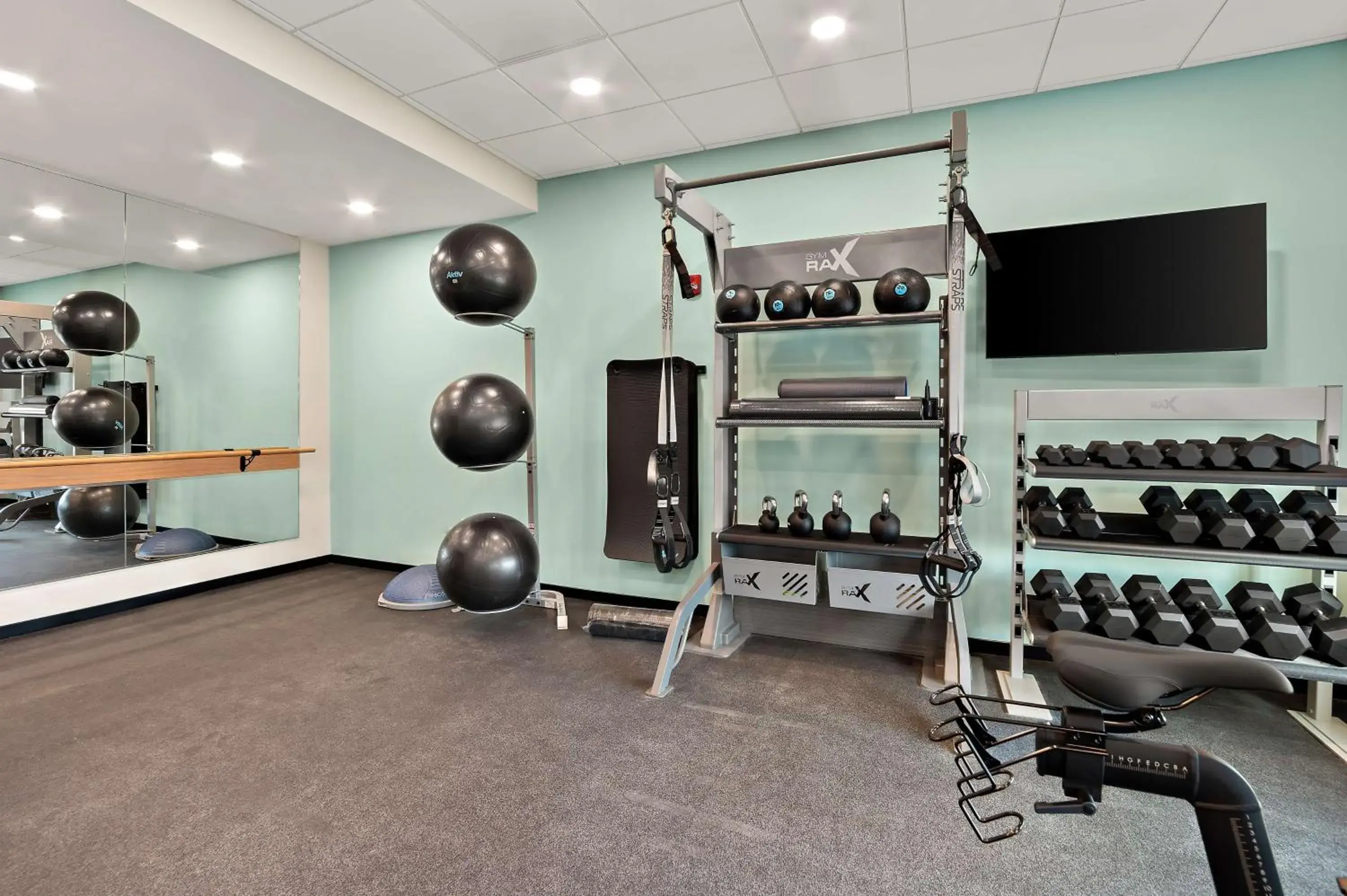 Fitness centre/facilities in Tru By Hilton Santee Fitness centre/facilities in Tru By Hilton Santee