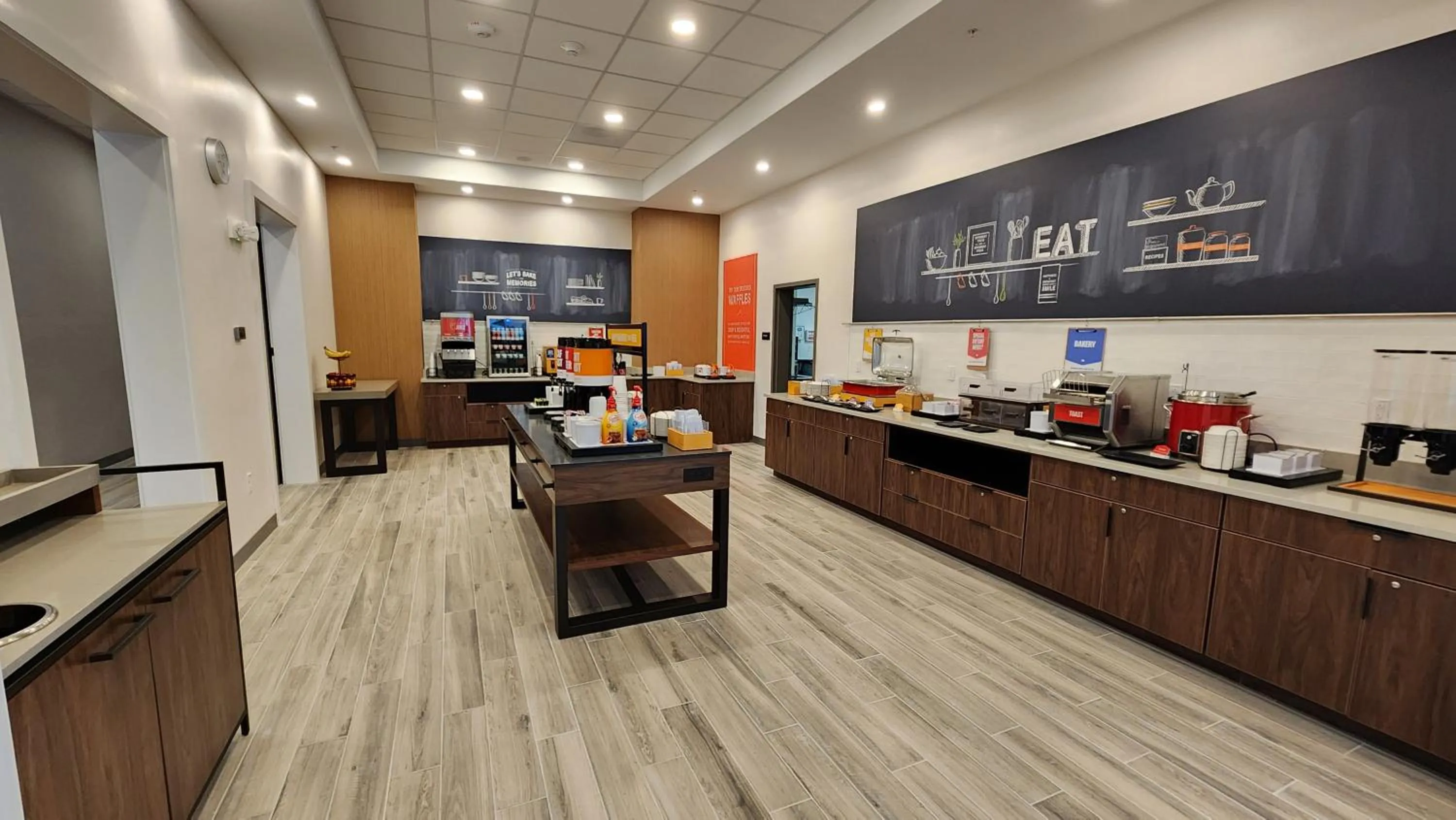 Breakfast in Hampton Inn & Suites Somerset