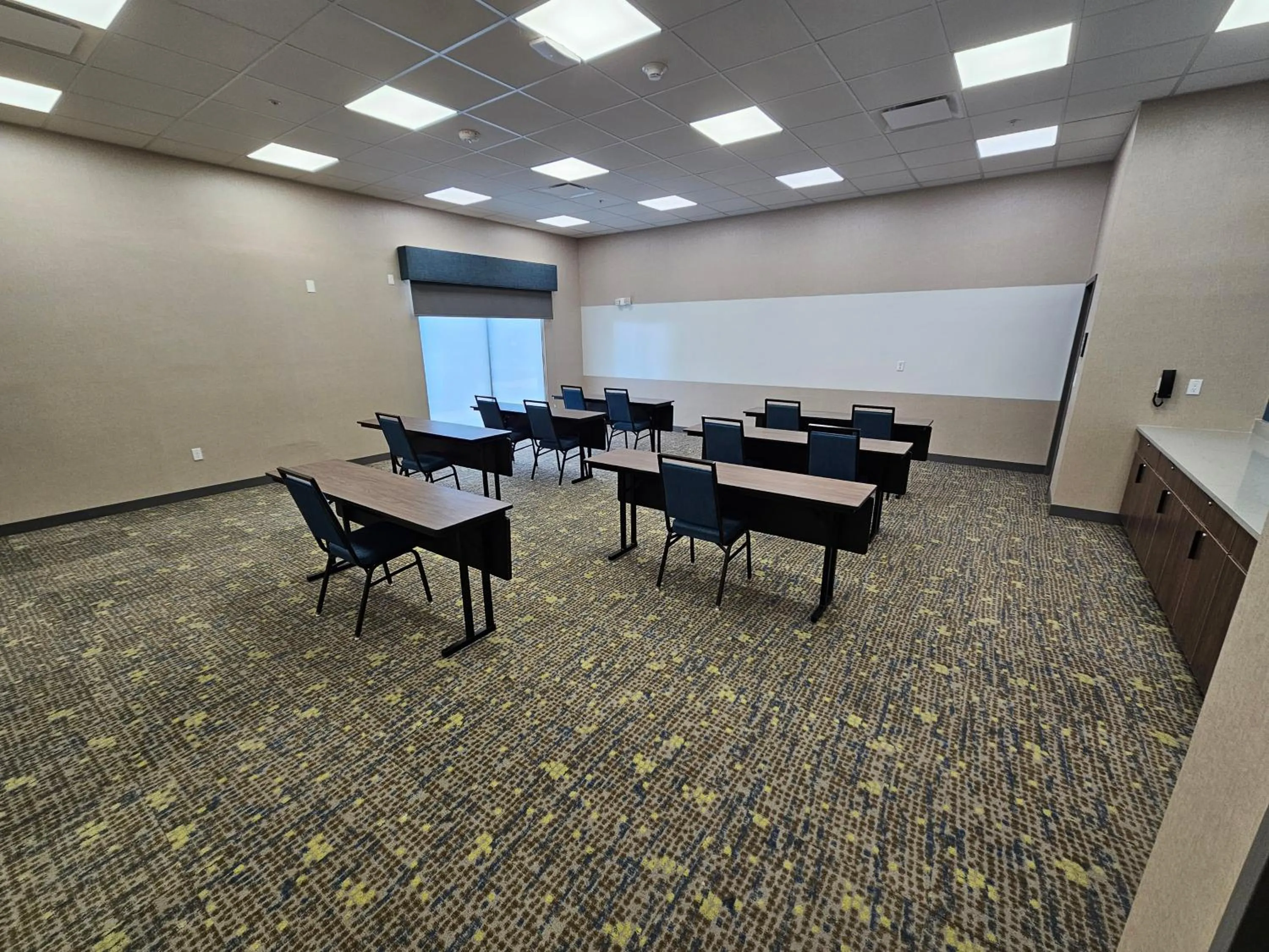 Meeting/conference room in Hampton Inn & Suites Somerset