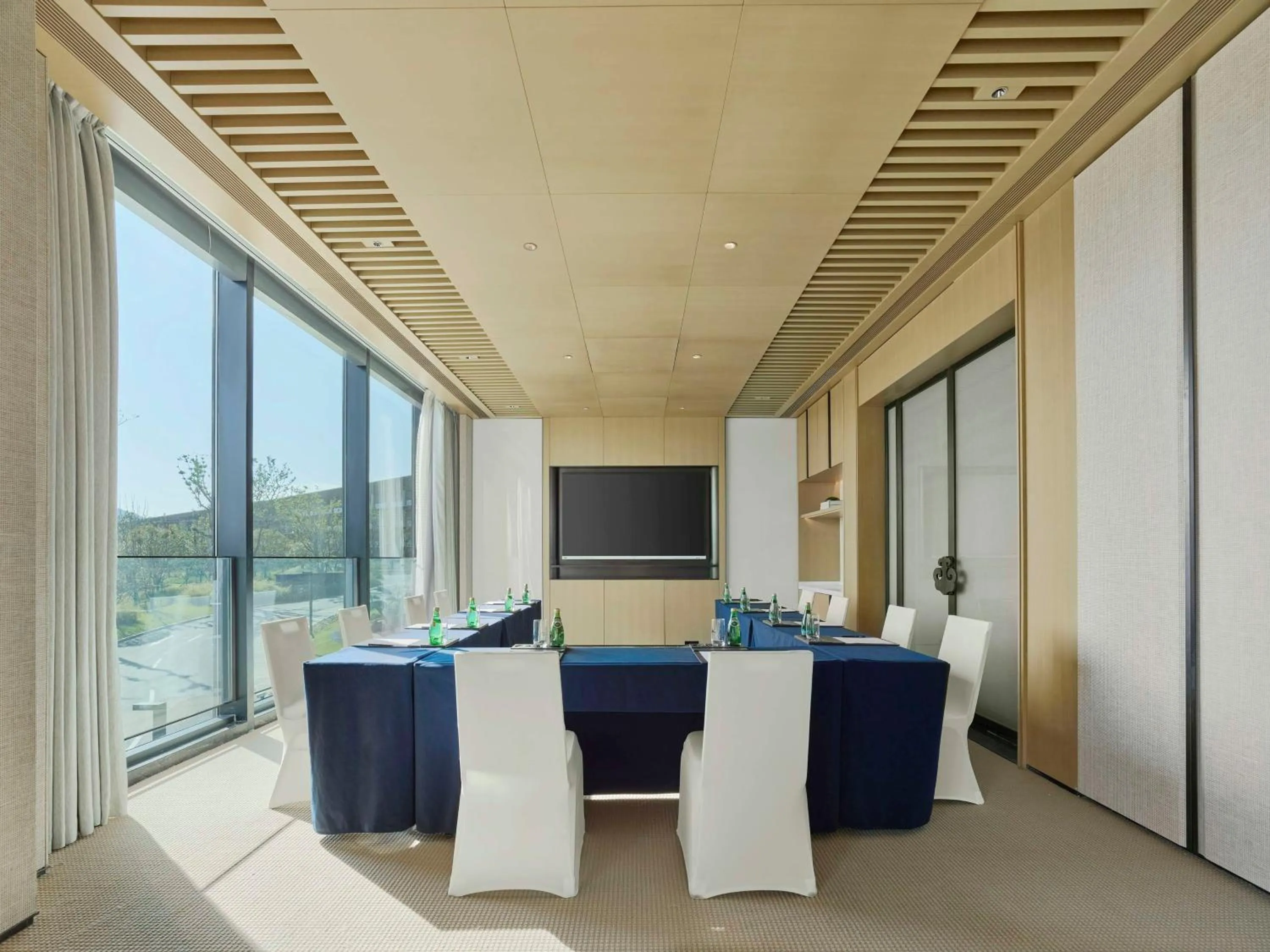 Meeting/conference room in Hilton Nanjing Niushoushan