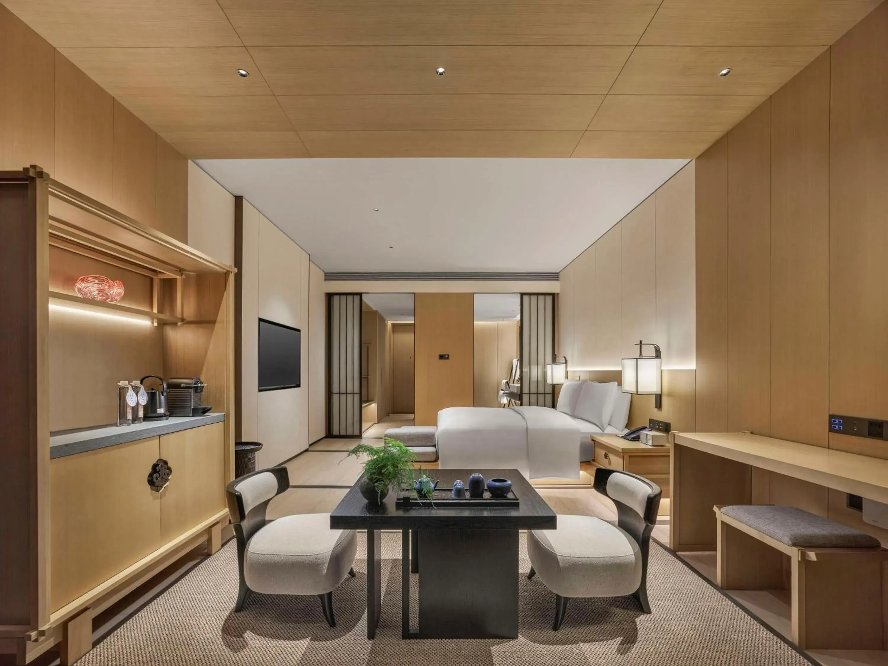 Deluxe King Room in Hilton Nanjing Niushoushan Deluxe King Room in Hilton Nanjing Niushoushan