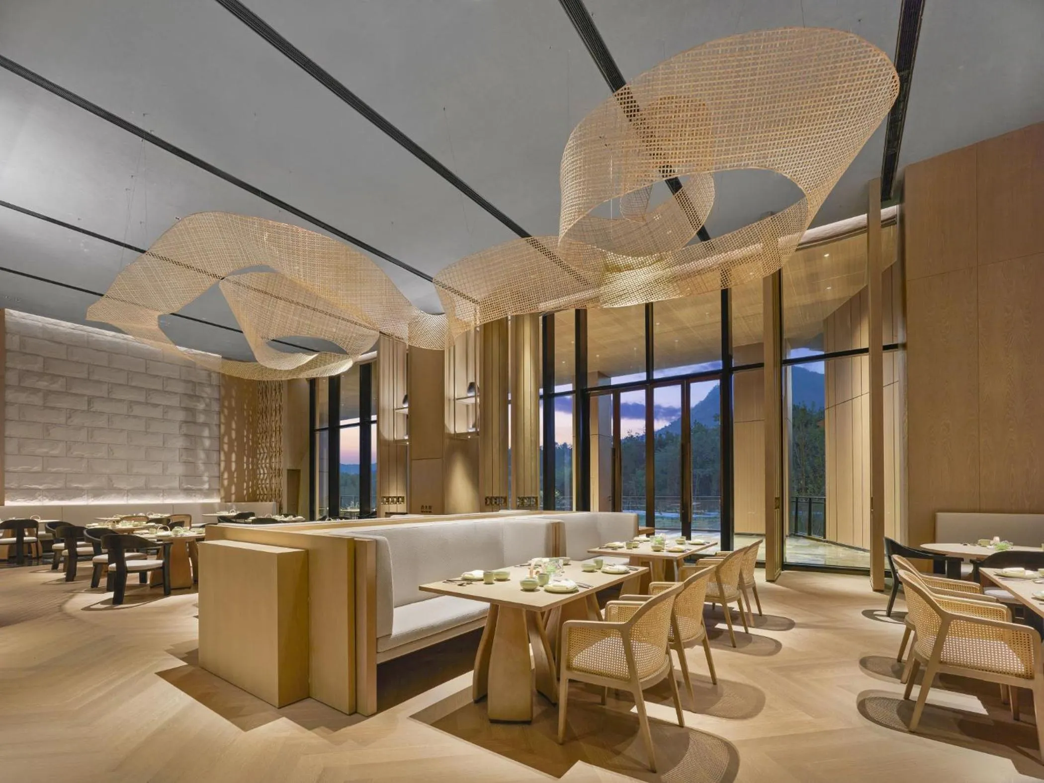 Restaurant/places to eat in Hilton Nanjing Niushoushan