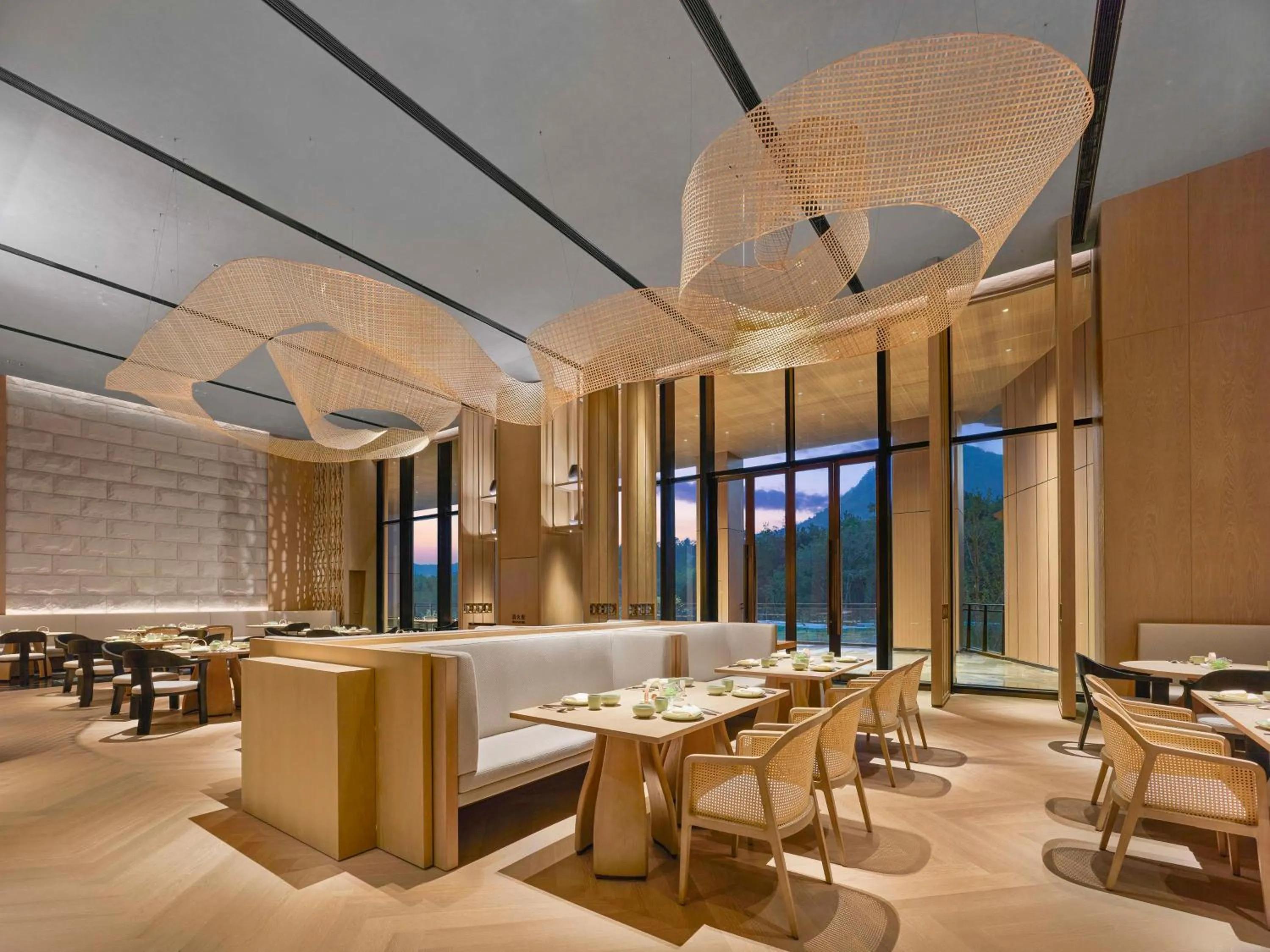 Restaurant/places to eat in Hilton Nanjing Niushoushan