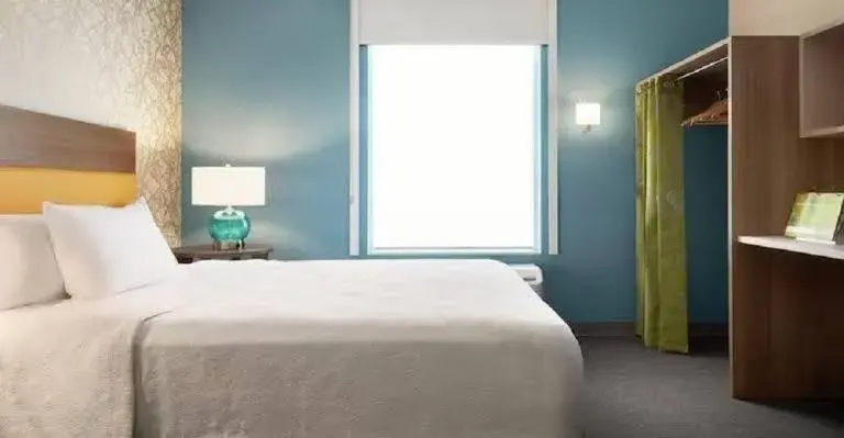 Bed in Home2 Suites By Hilton Pensacola Airport Medical Center Bed in Home2 Suites By Hilton Pensacola Airport Medical Center