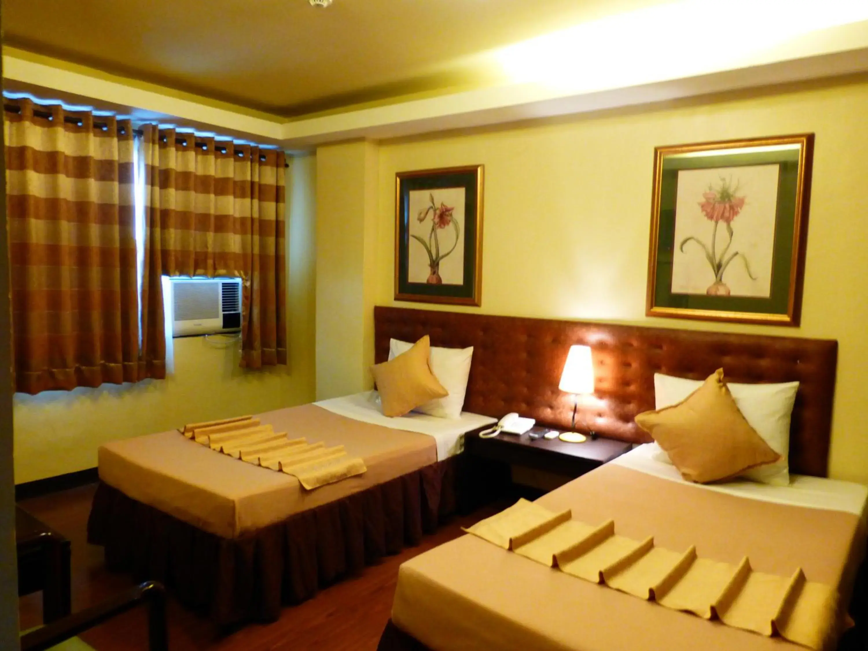 Bedroom, Bed in Silver Oaks Suites & Hotel Bedroom, Bed in Silver Oaks Suites & Hotel