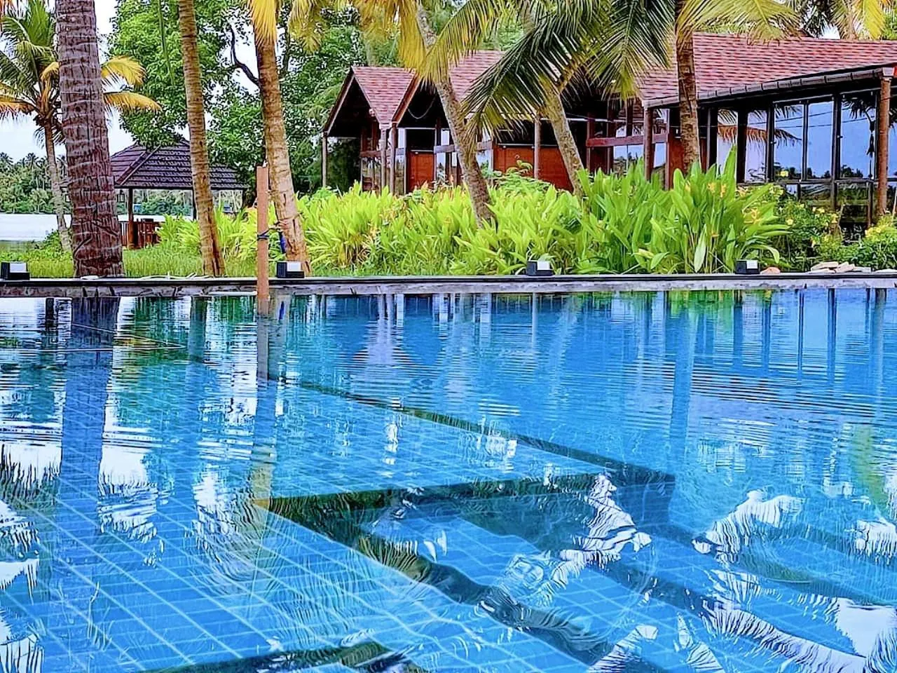 Swimming pool in Maliekal Heritance Cherai Beach Cochin