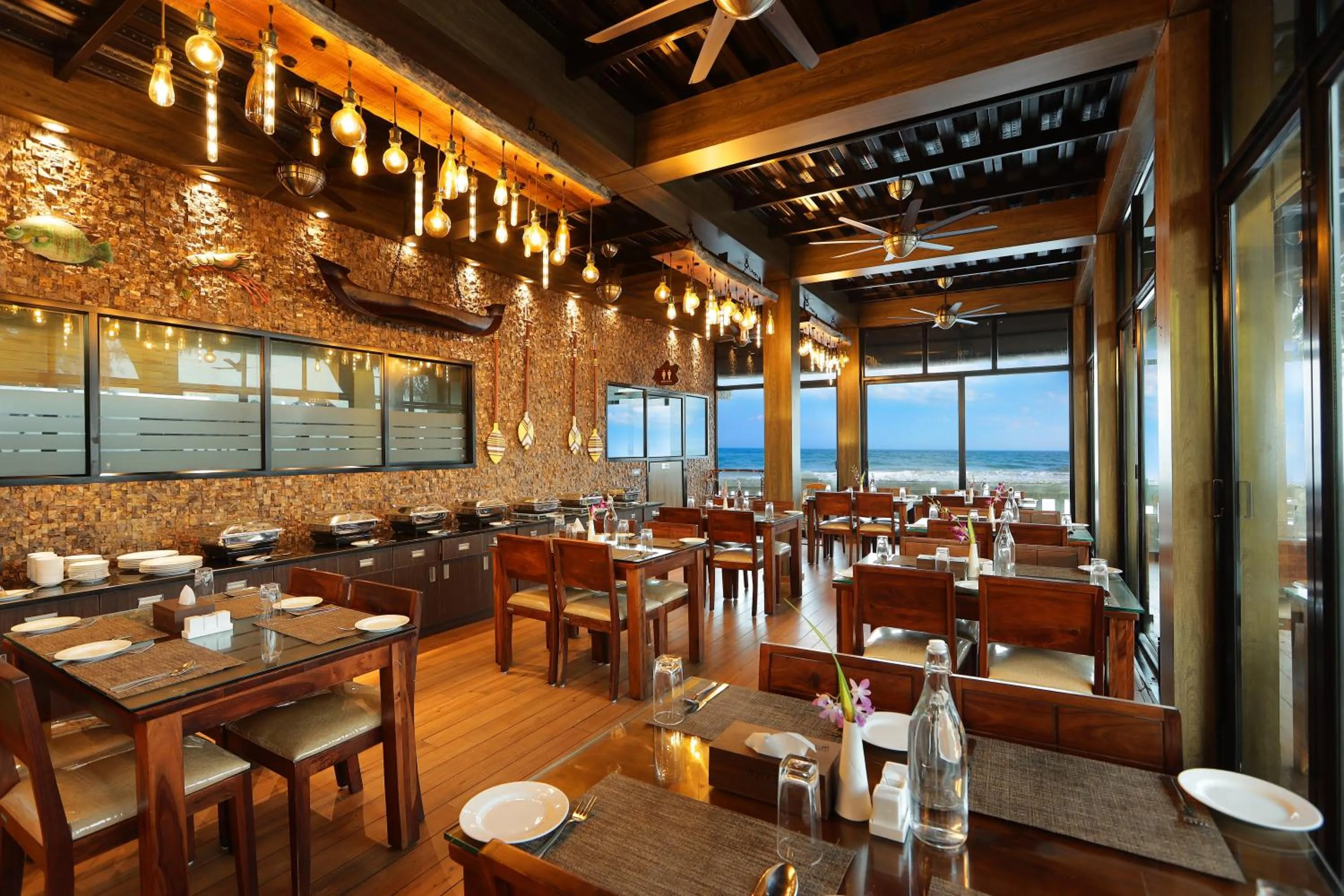 Restaurant/places to eat in Maliekal Heritance Cherai Beach Cochin