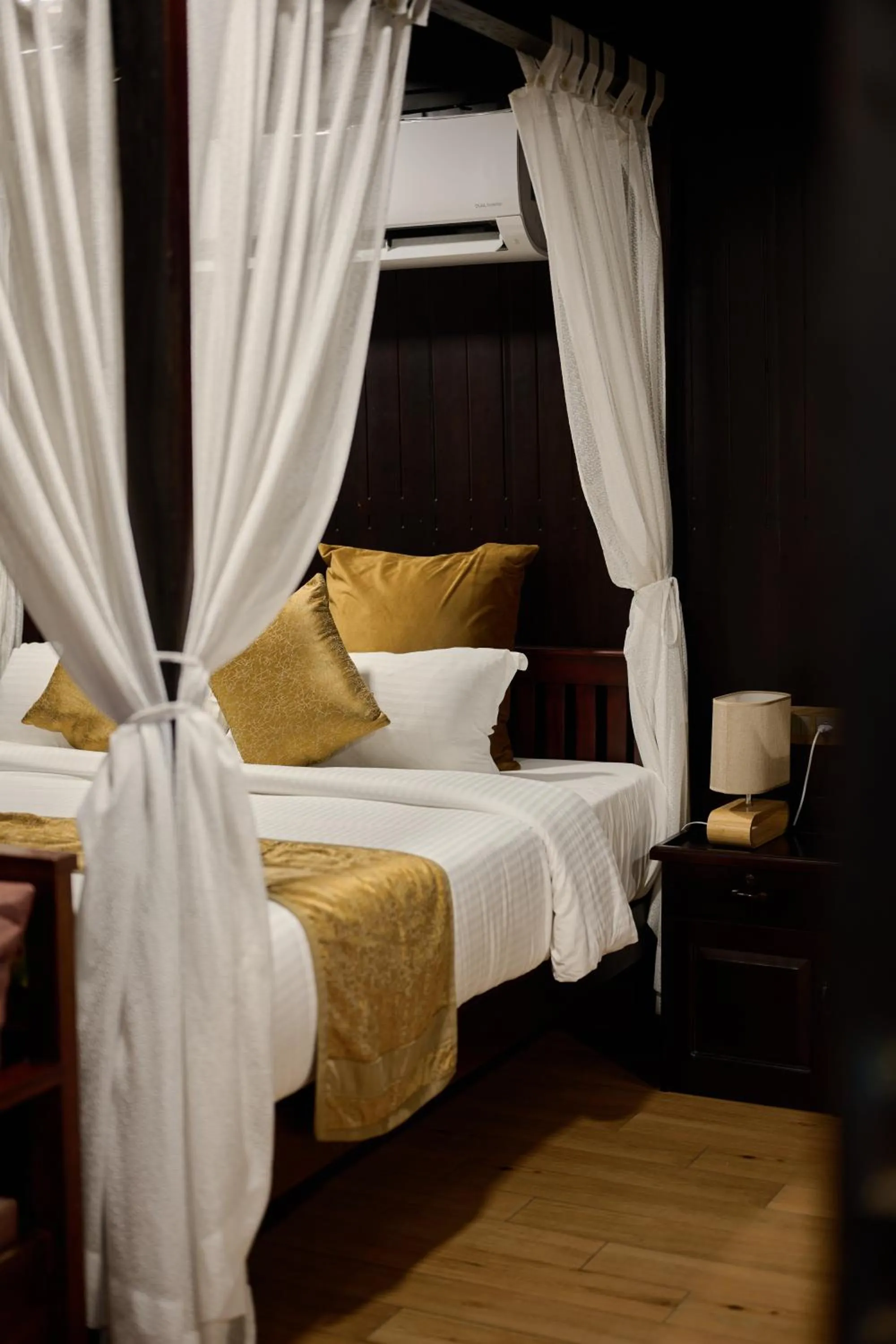 Bed in Maliekal Heritance Cherai Beach Cochin