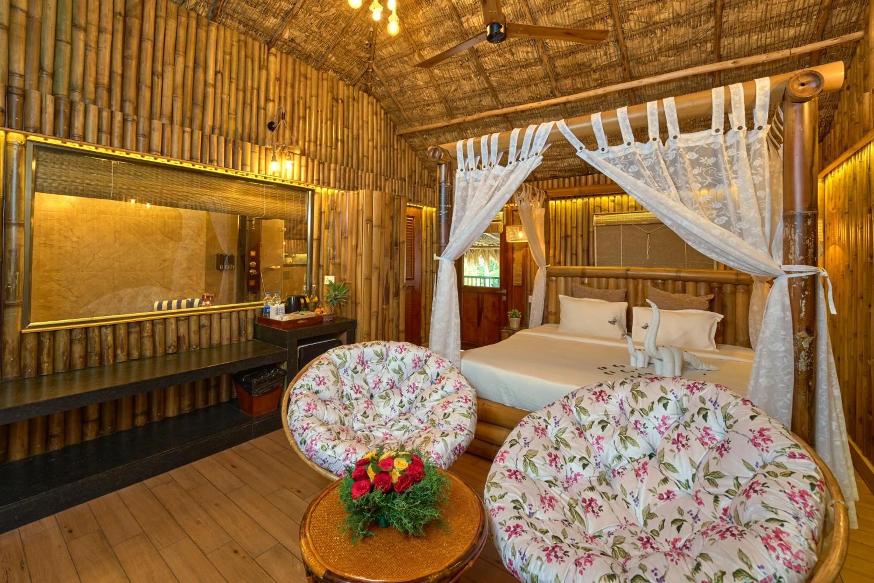 Bed in Maliekal Heritance Cherai Beach Cochin