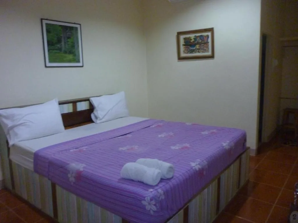 Baan Din Baramee Resort