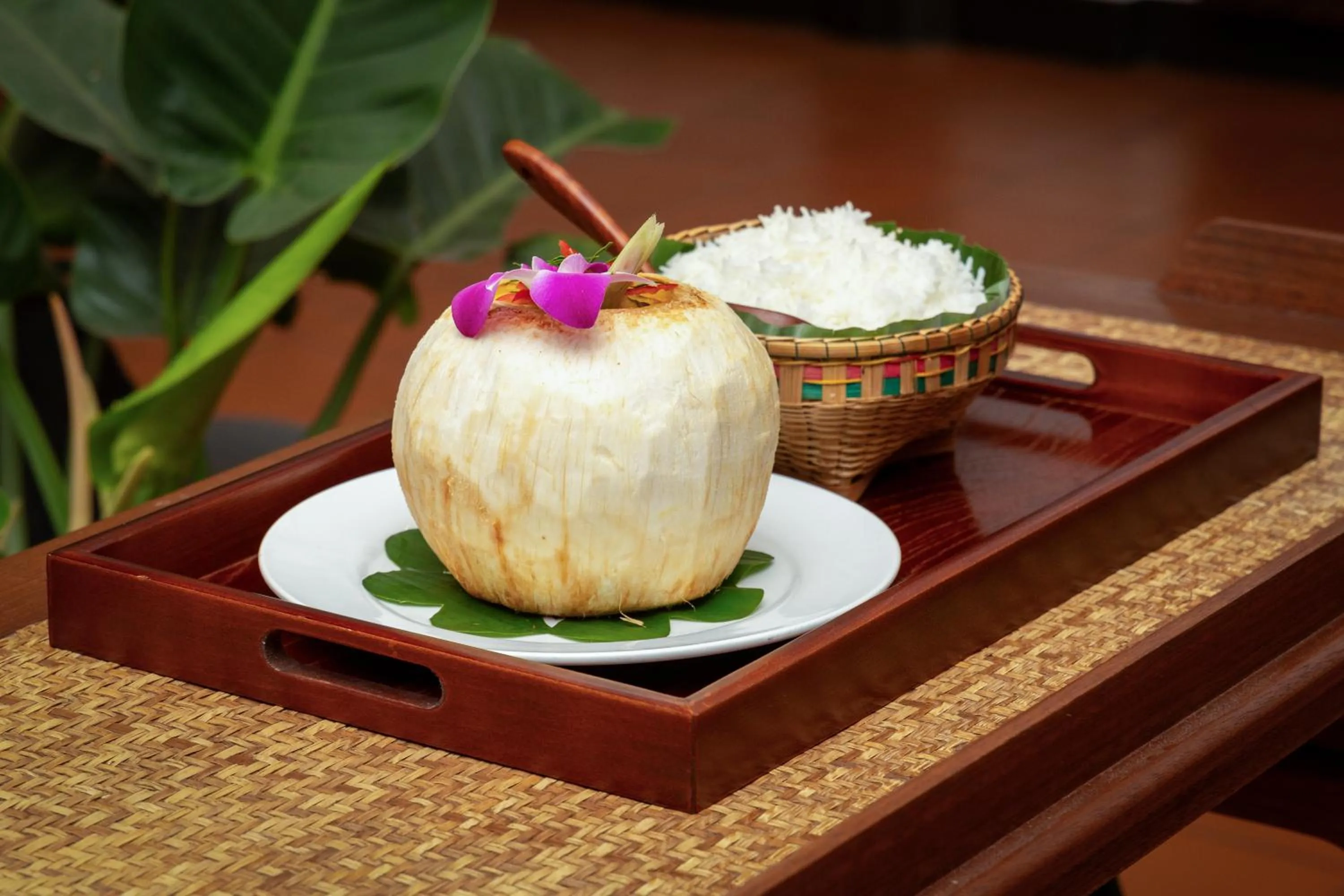 Restaurant/places to eat in Atoh's Maison