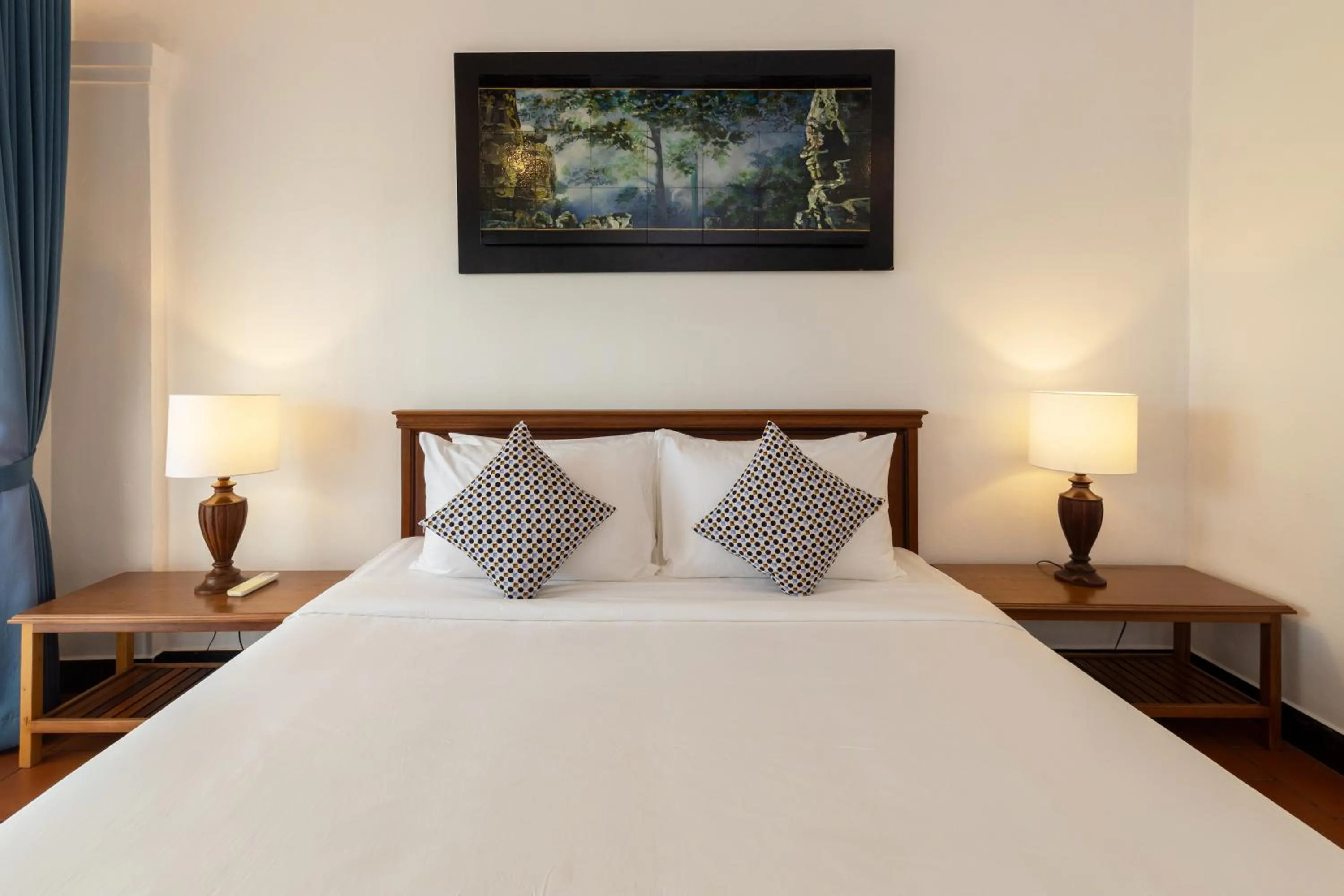 Photo of the whole room, Bed in Atoh's Maison