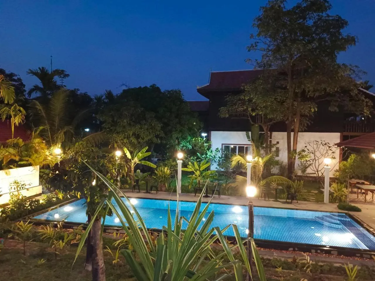 Night in Atoh's Maison