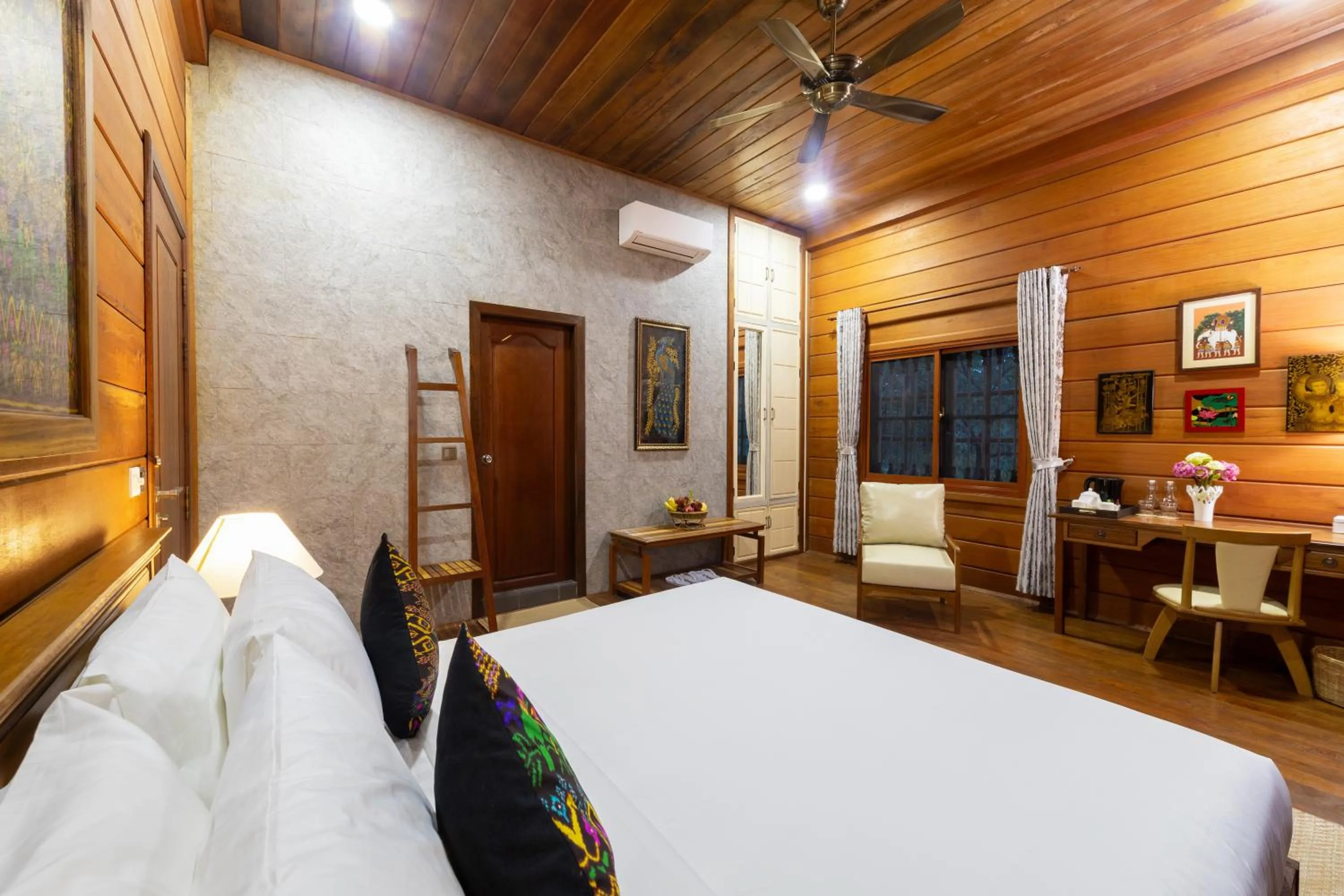 Bed in Atoh's Maison