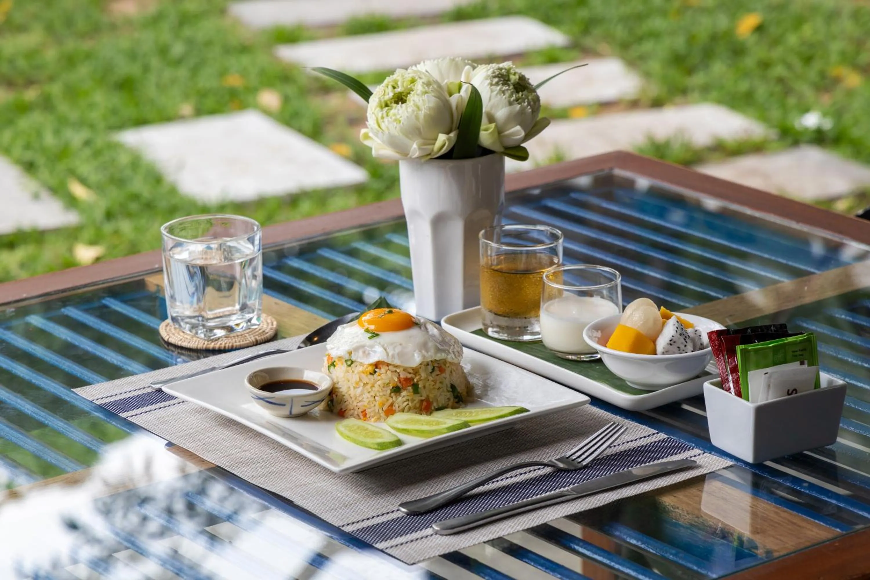 Food and drinks in Atoh's Maison