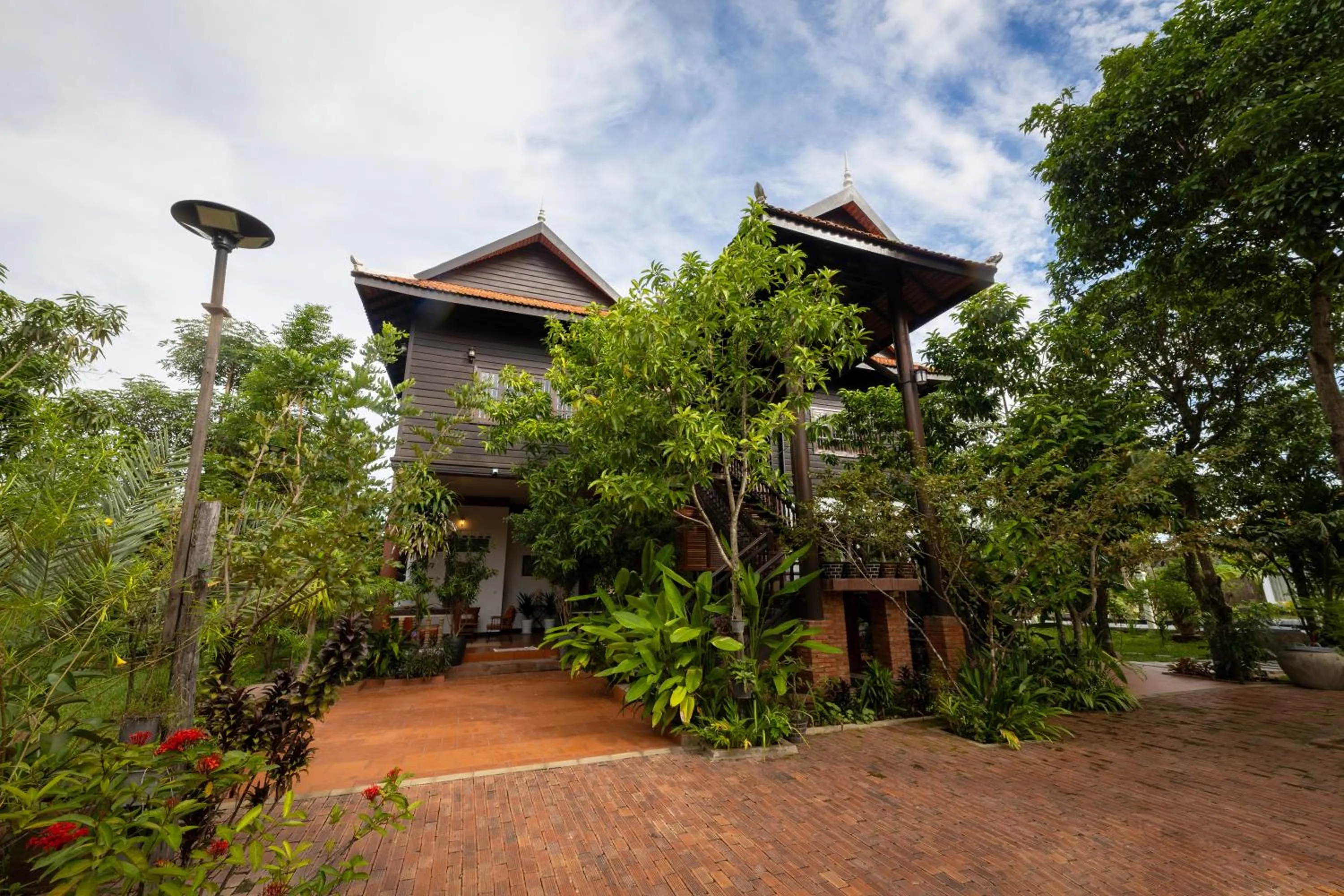 Property building in Atoh's Maison