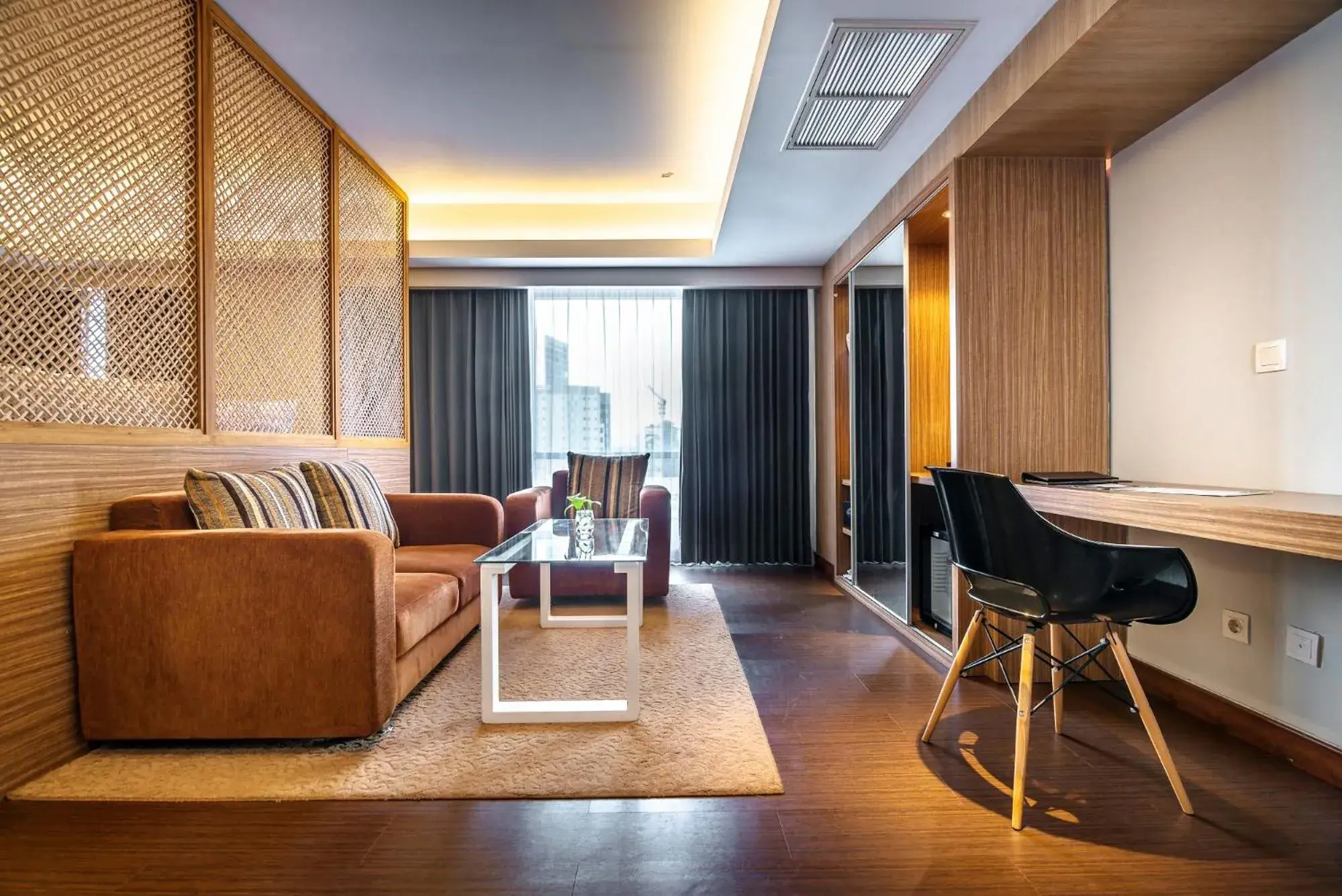 Bed in CROWN PRINCE Hotel Surabaya Managed by Midtown Indonesia Bed in CROWN PRINCE Hotel Surabaya Managed by Midtown Indonesia