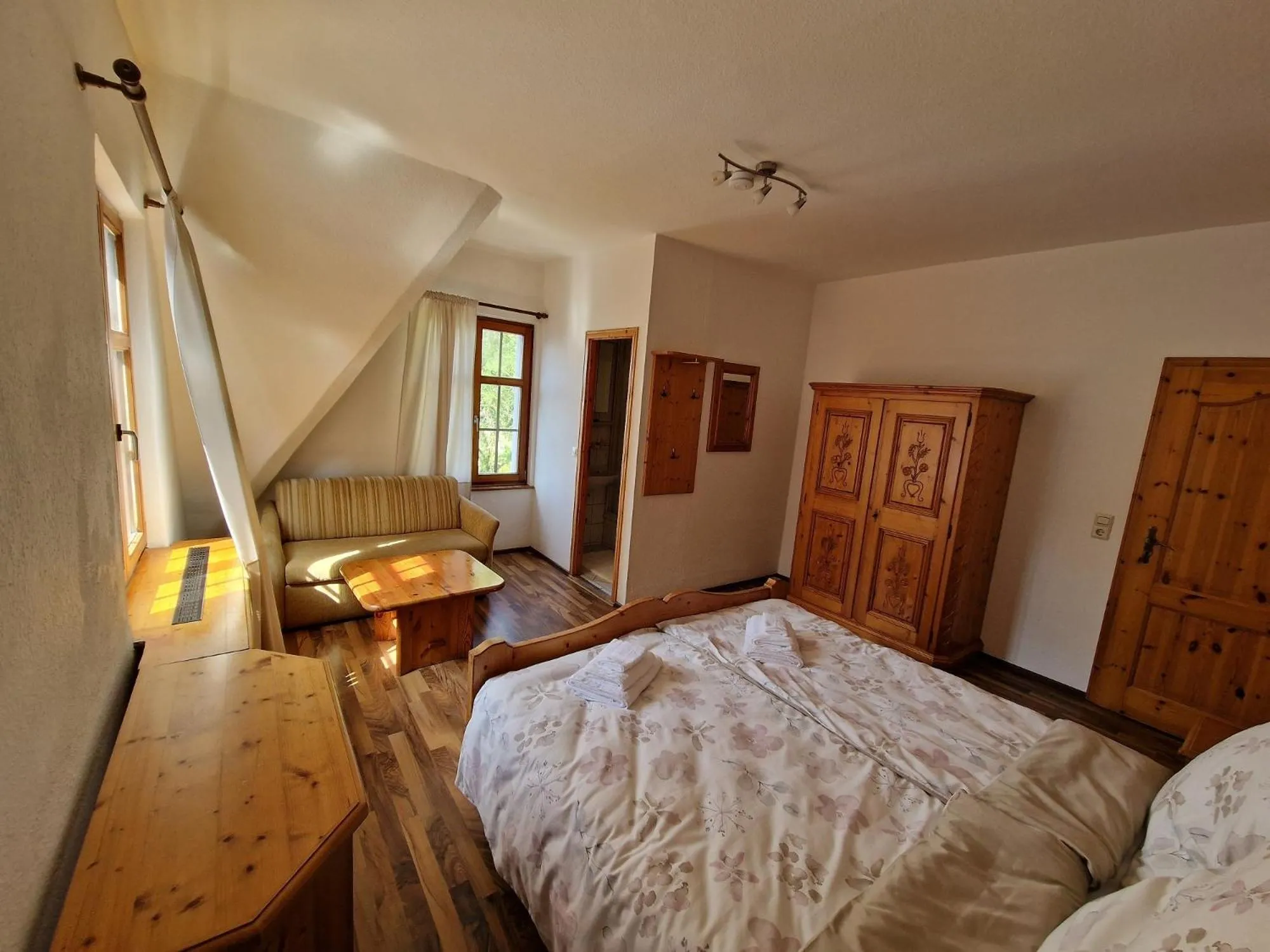 Photo of the whole room, Bed in Hotel Aurichs