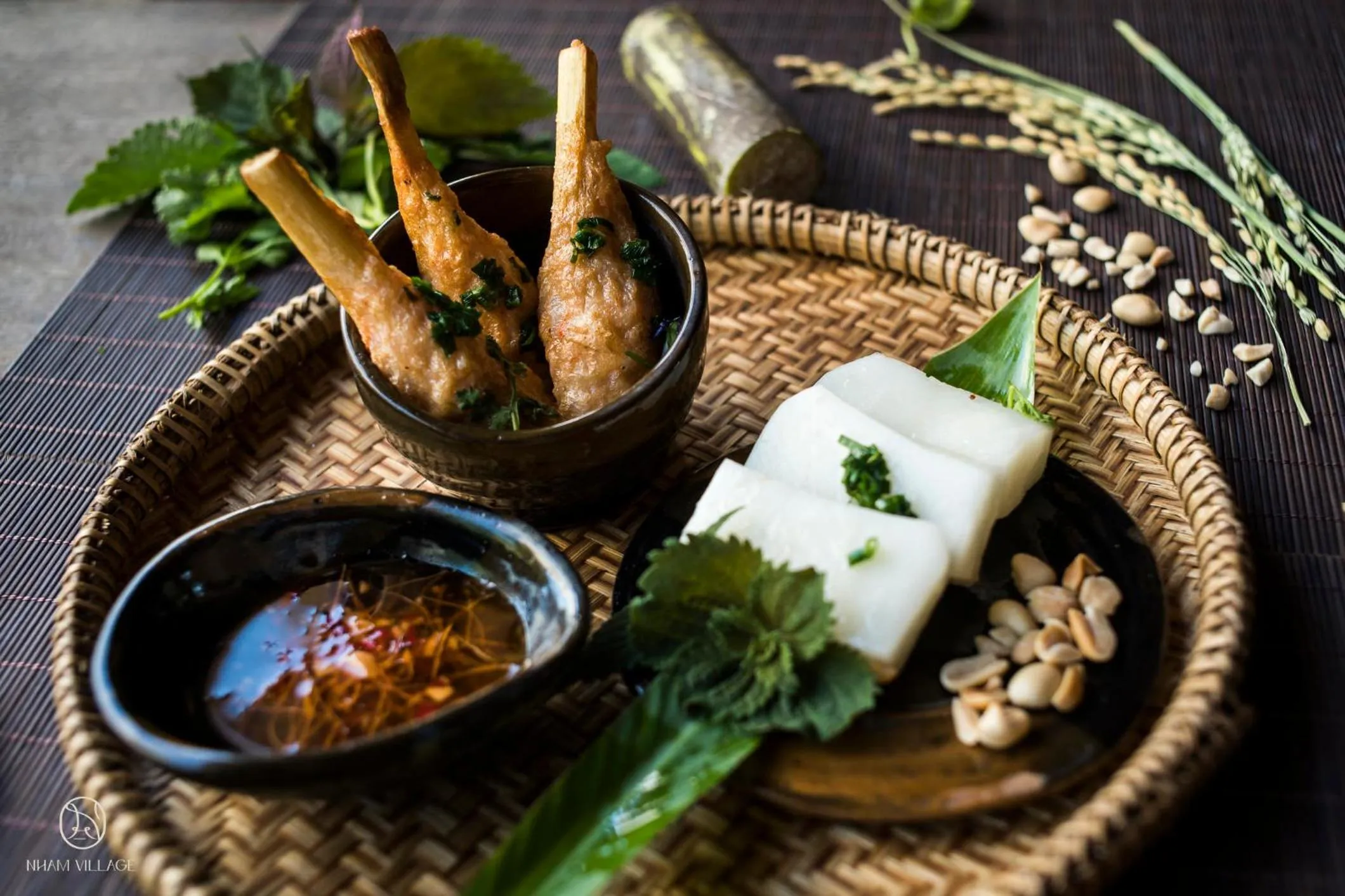 Restaurant/places to eat in Nham Village Resort