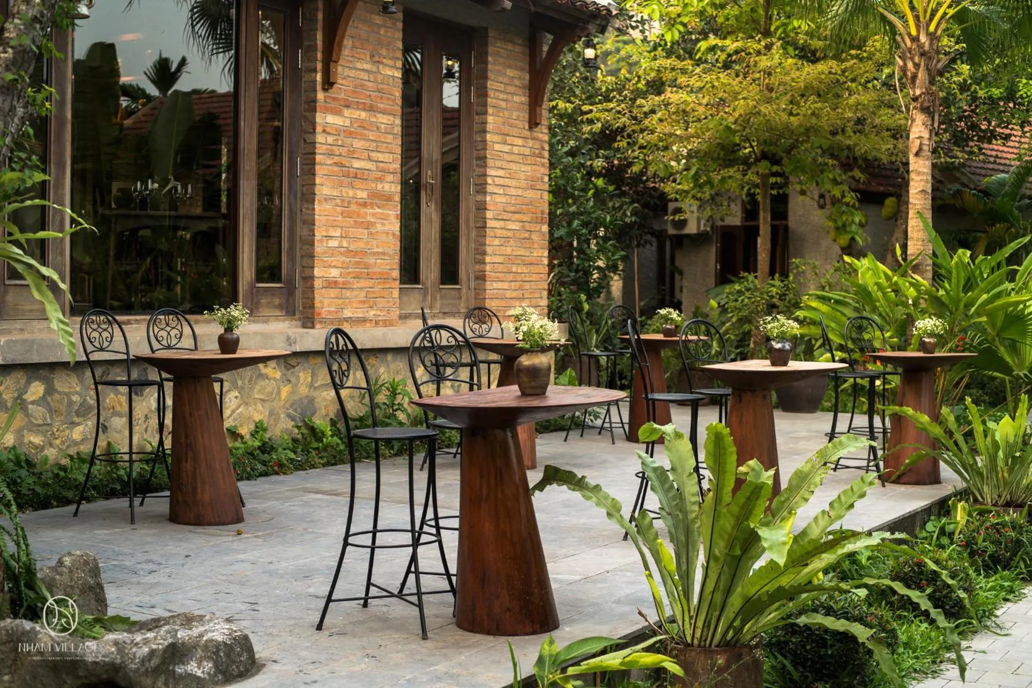 Lounge or bar in Nham Village Resort