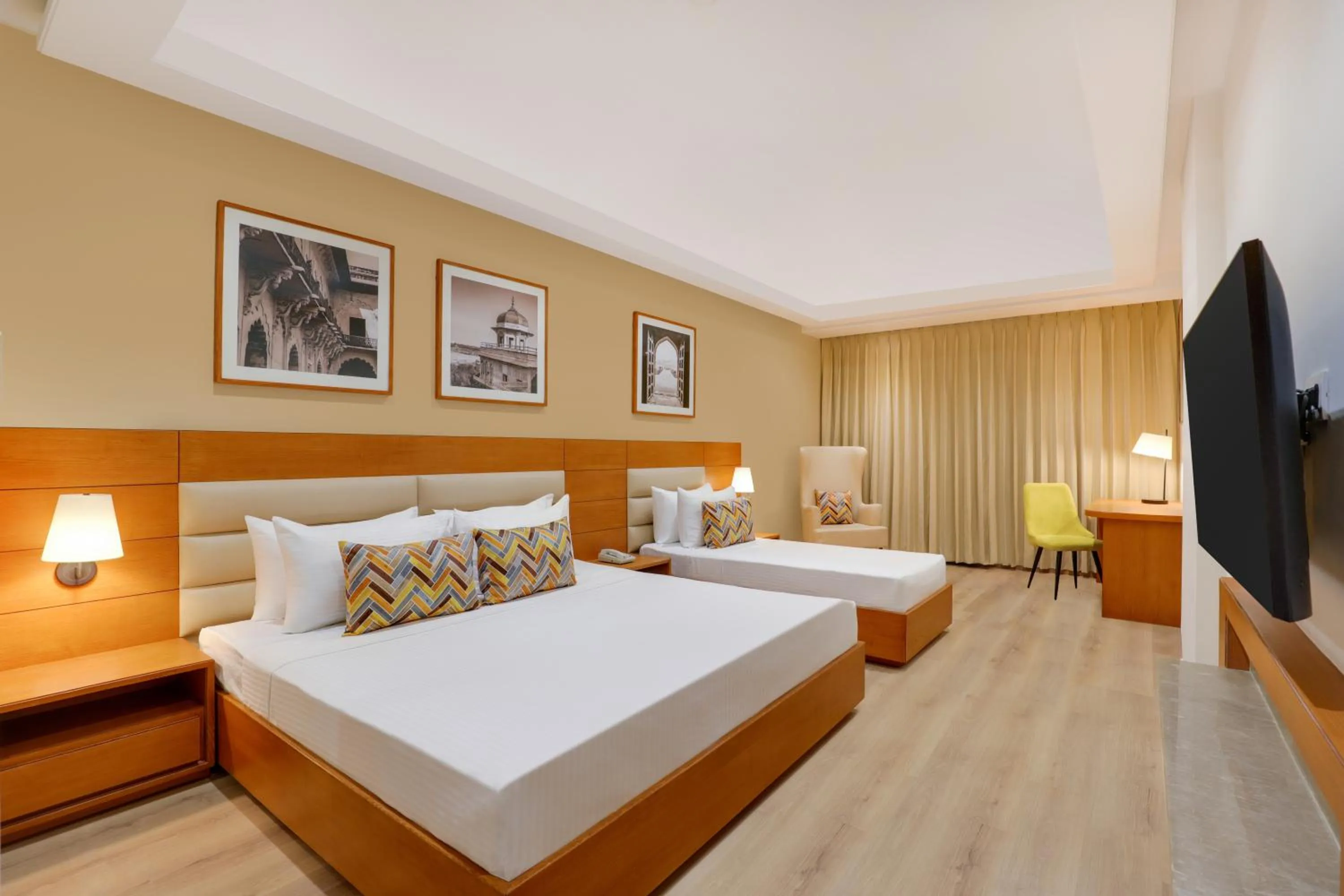 Bed in Lemon Tree Hotel Agra