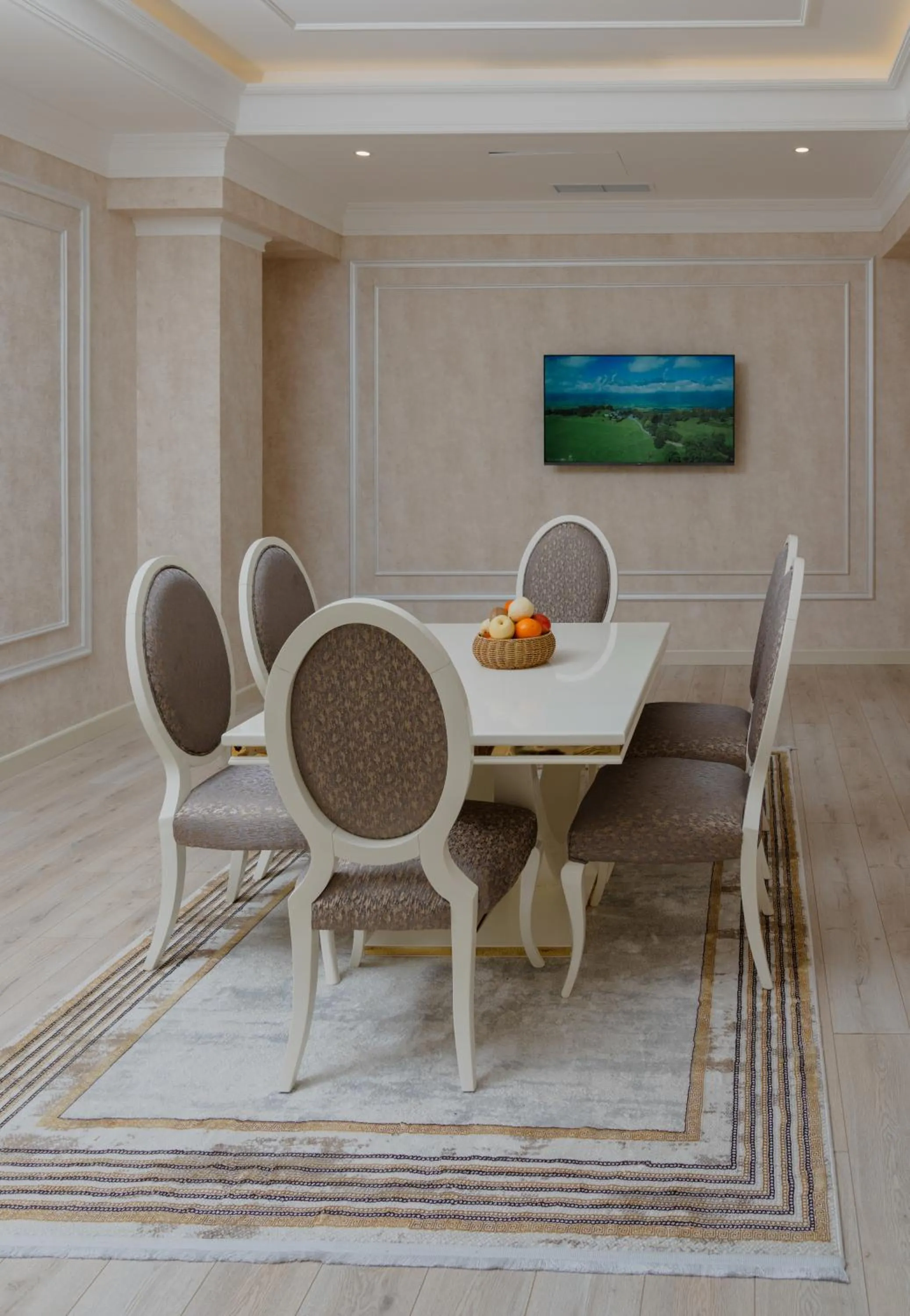 Living room in Al Anvar Halal Hotel by HotelPro group