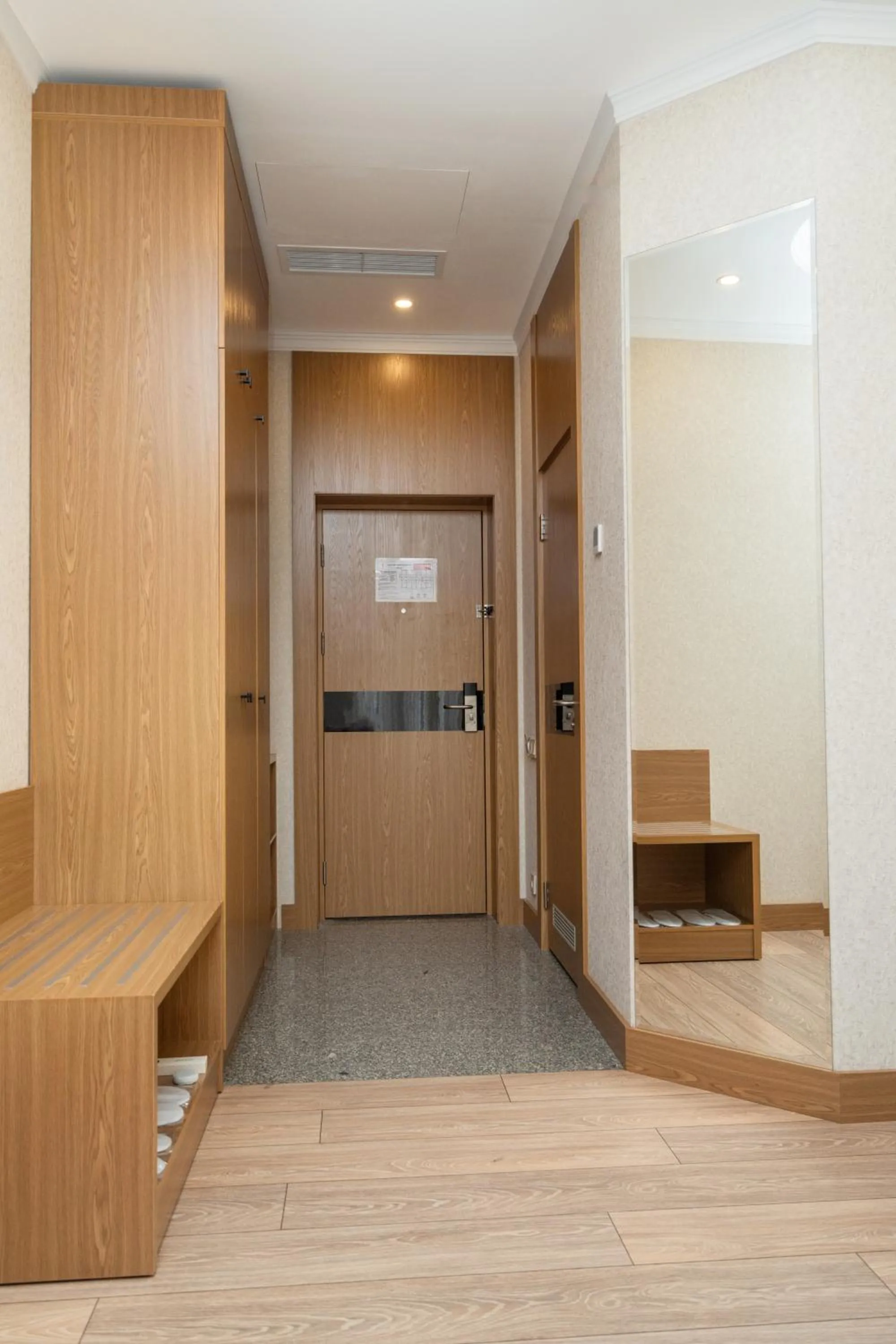 Photo of the whole room in Al Anvar Halal Hotel by HotelPro group