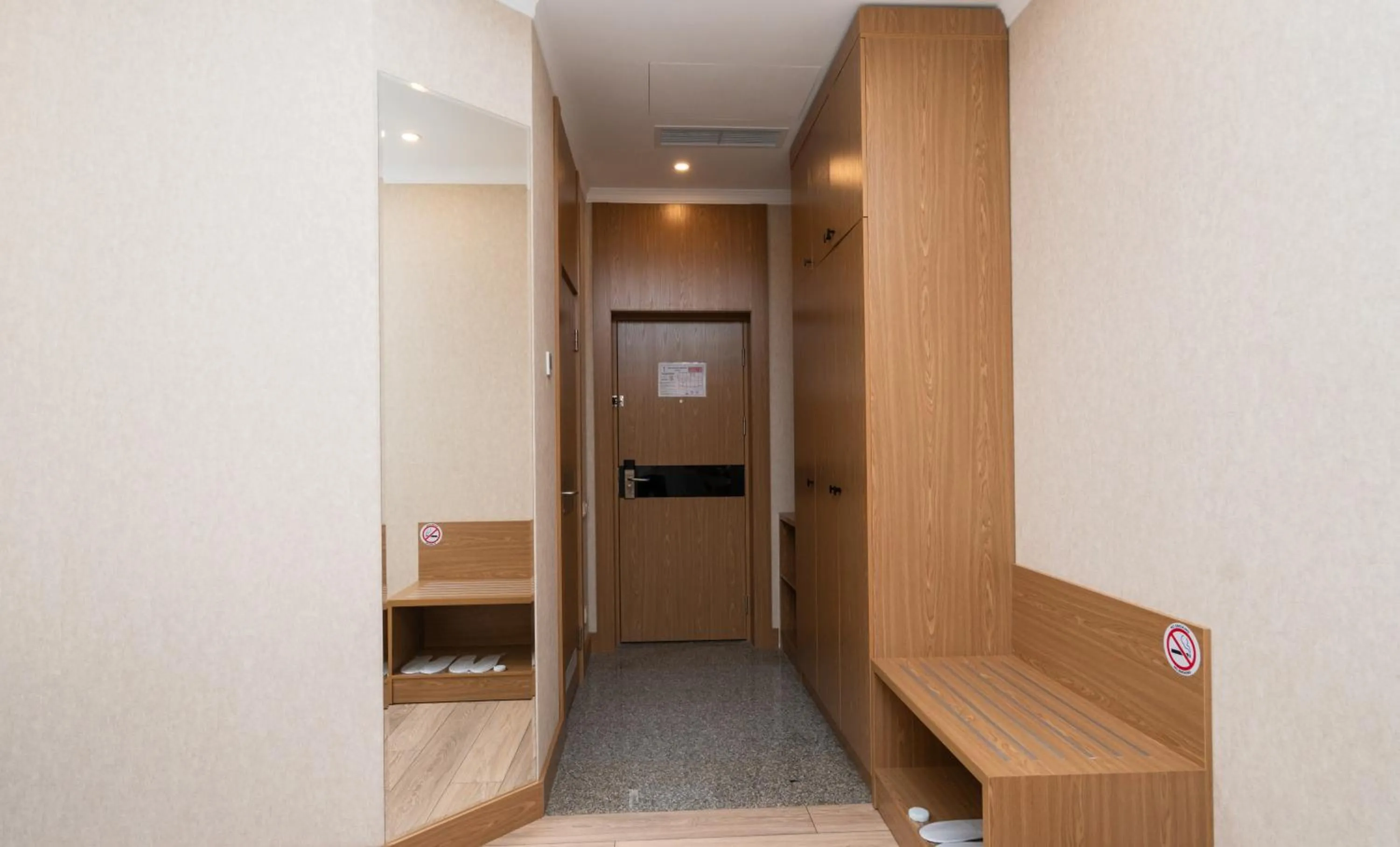 Photo of the whole room in Al Anvar Halal Hotel by HotelPro group
