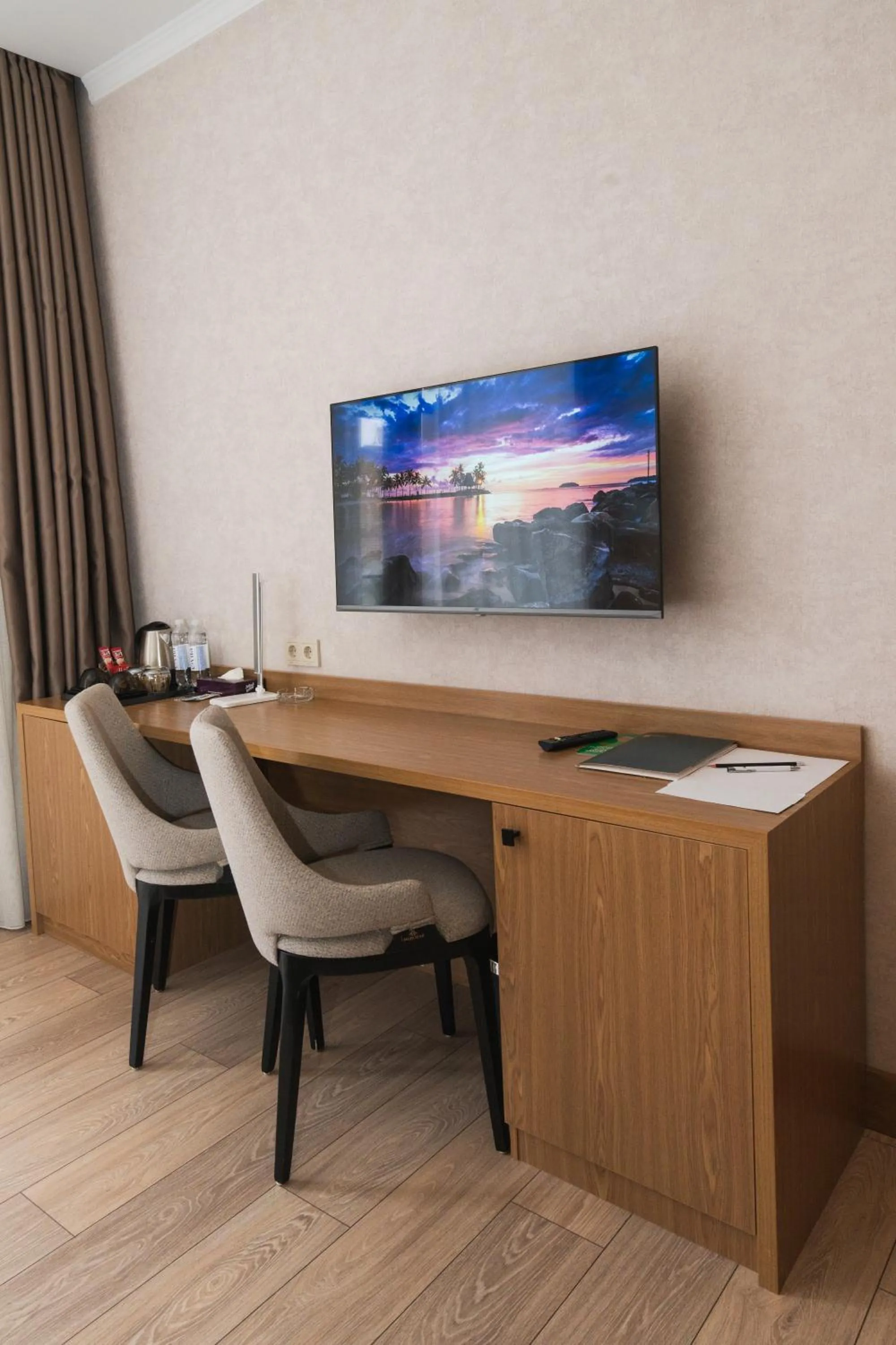 TV and multimedia in Al Anvar Halal Hotel by HotelPro group