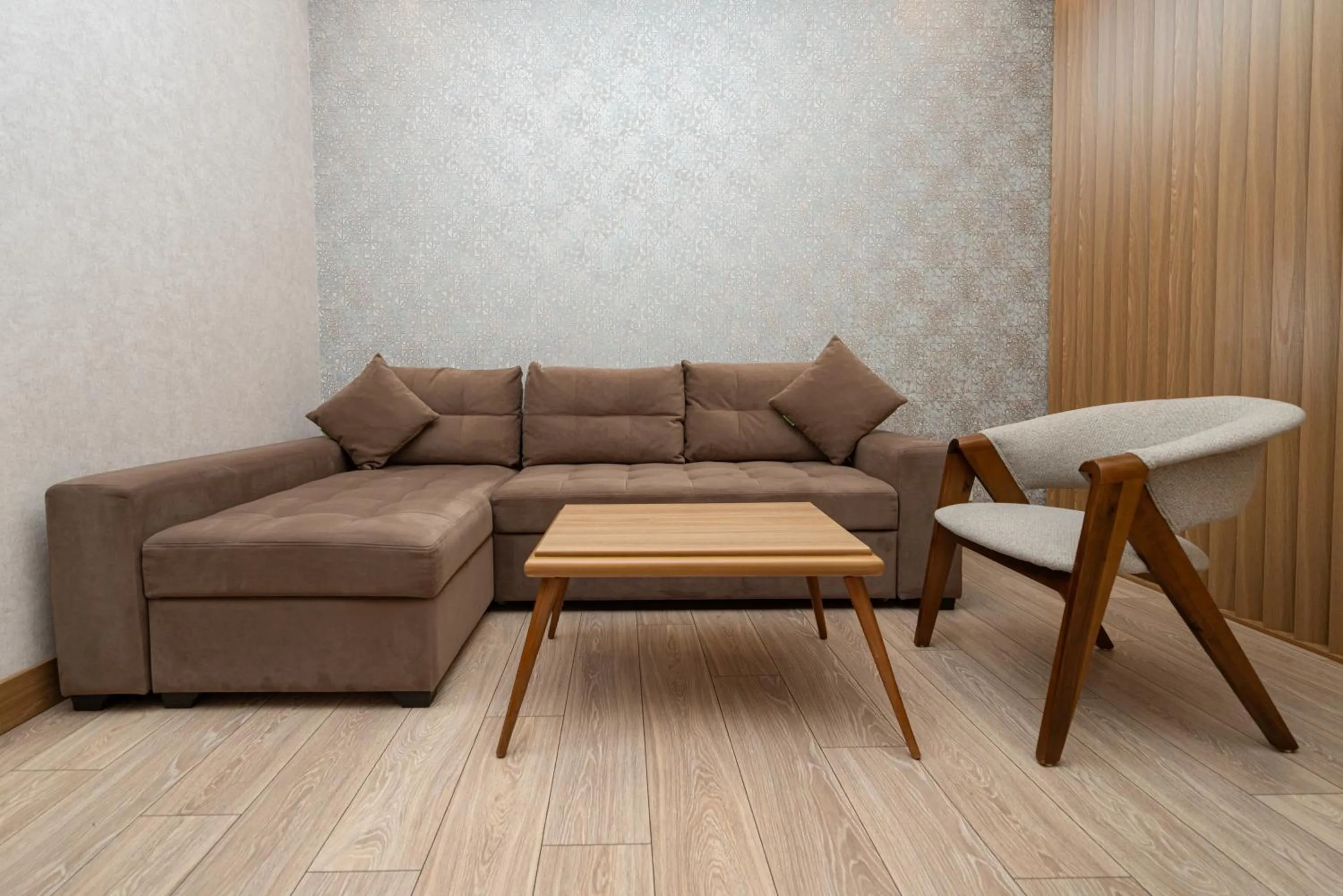 Photo of the whole room in Al Anvar Halal Hotel by HotelPro group
