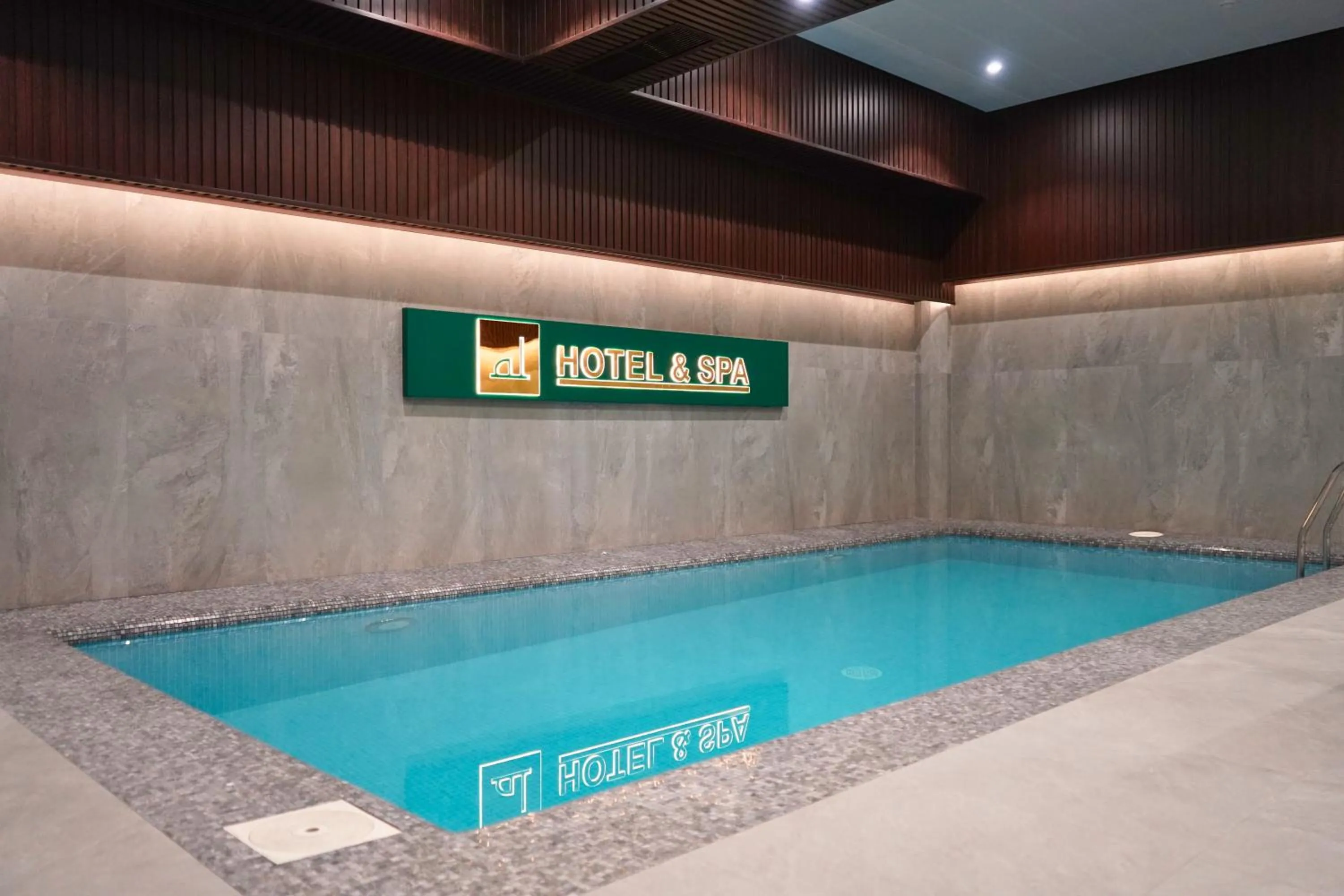 Swimming pool in Al Anvar Halal Hotel by HotelPro group