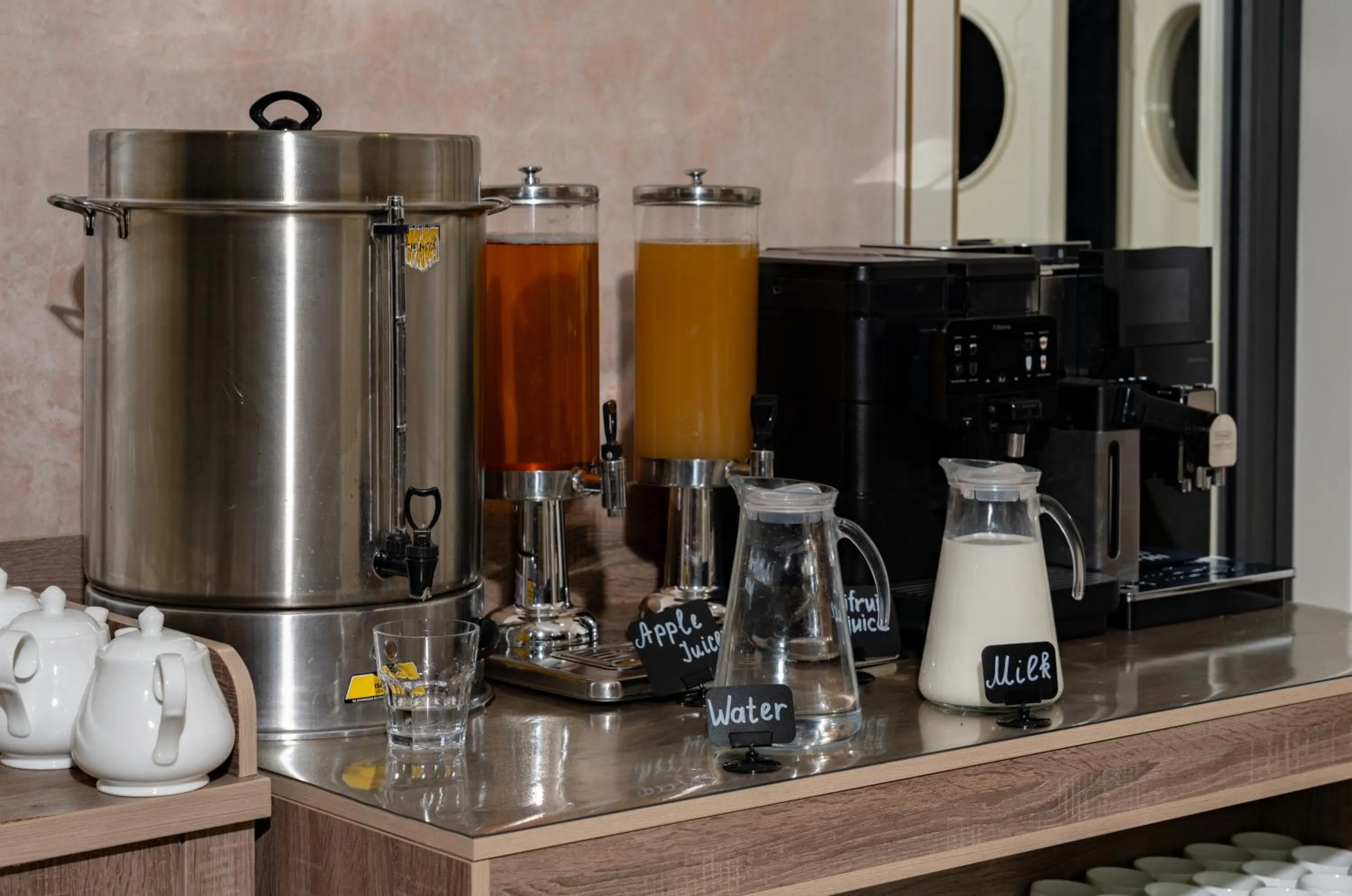 Drinks in Al Anvar Halal Hotel by HotelPro group