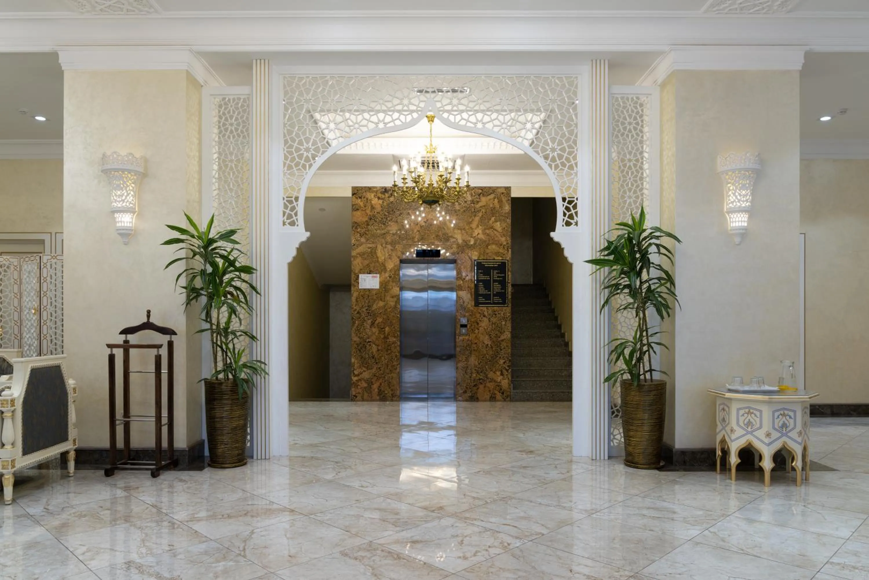 Lobby or reception in Al Anvar Halal Hotel by HotelPro group