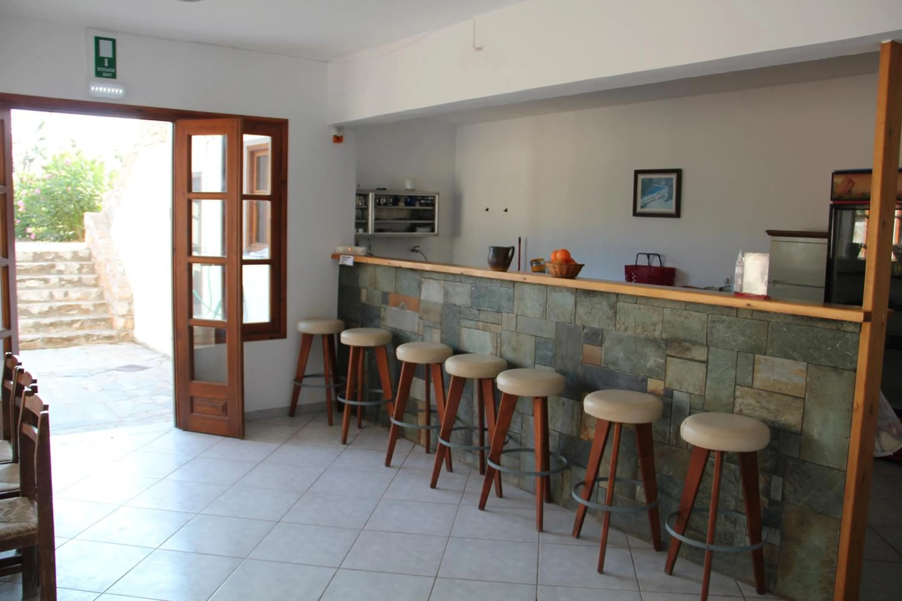 Lounge or bar in Studios Stavris