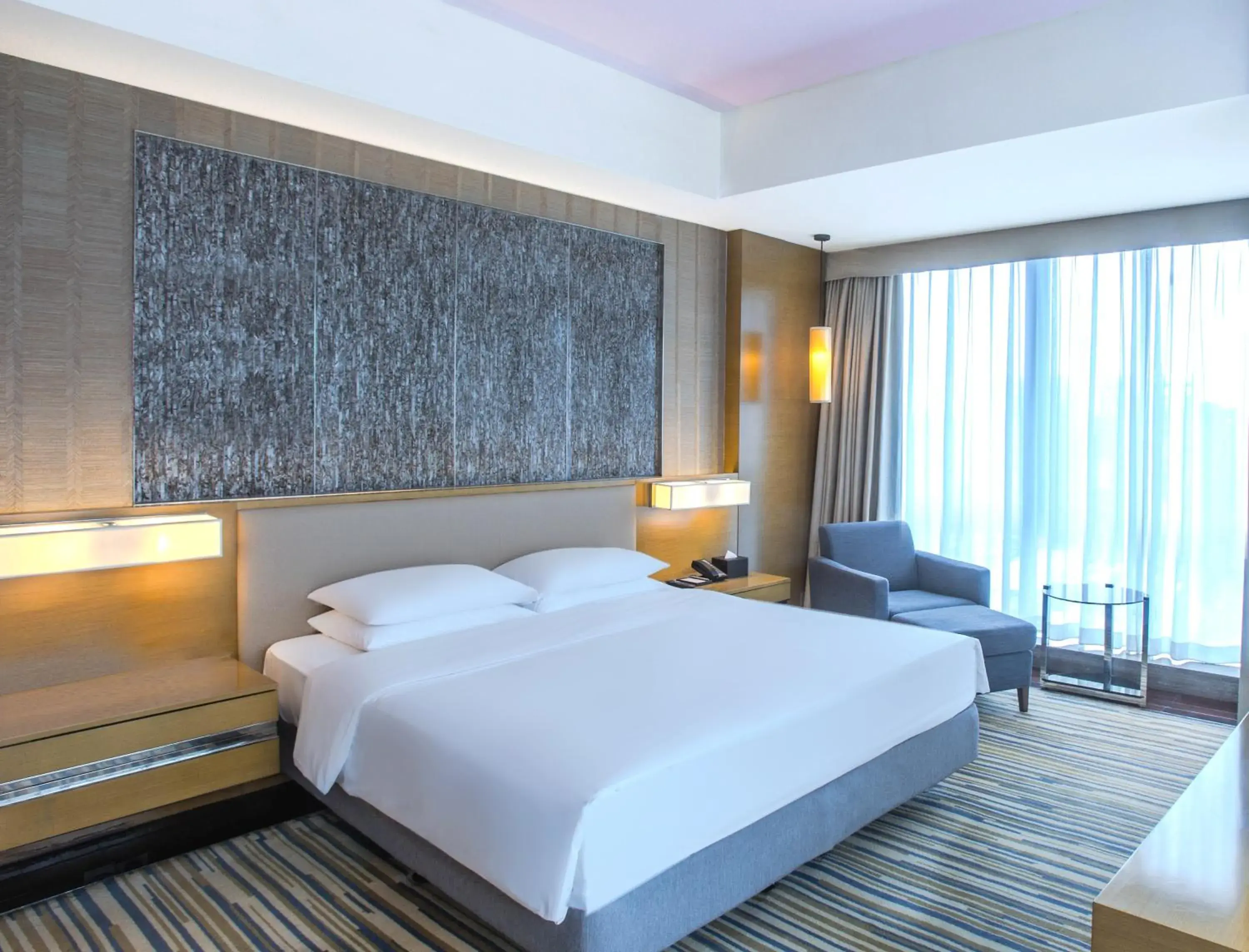 Bedroom, Bed in Hyatt Regency Chongqing Hotel Bedroom, Bed in Hyatt Regency Chongqing Hotel