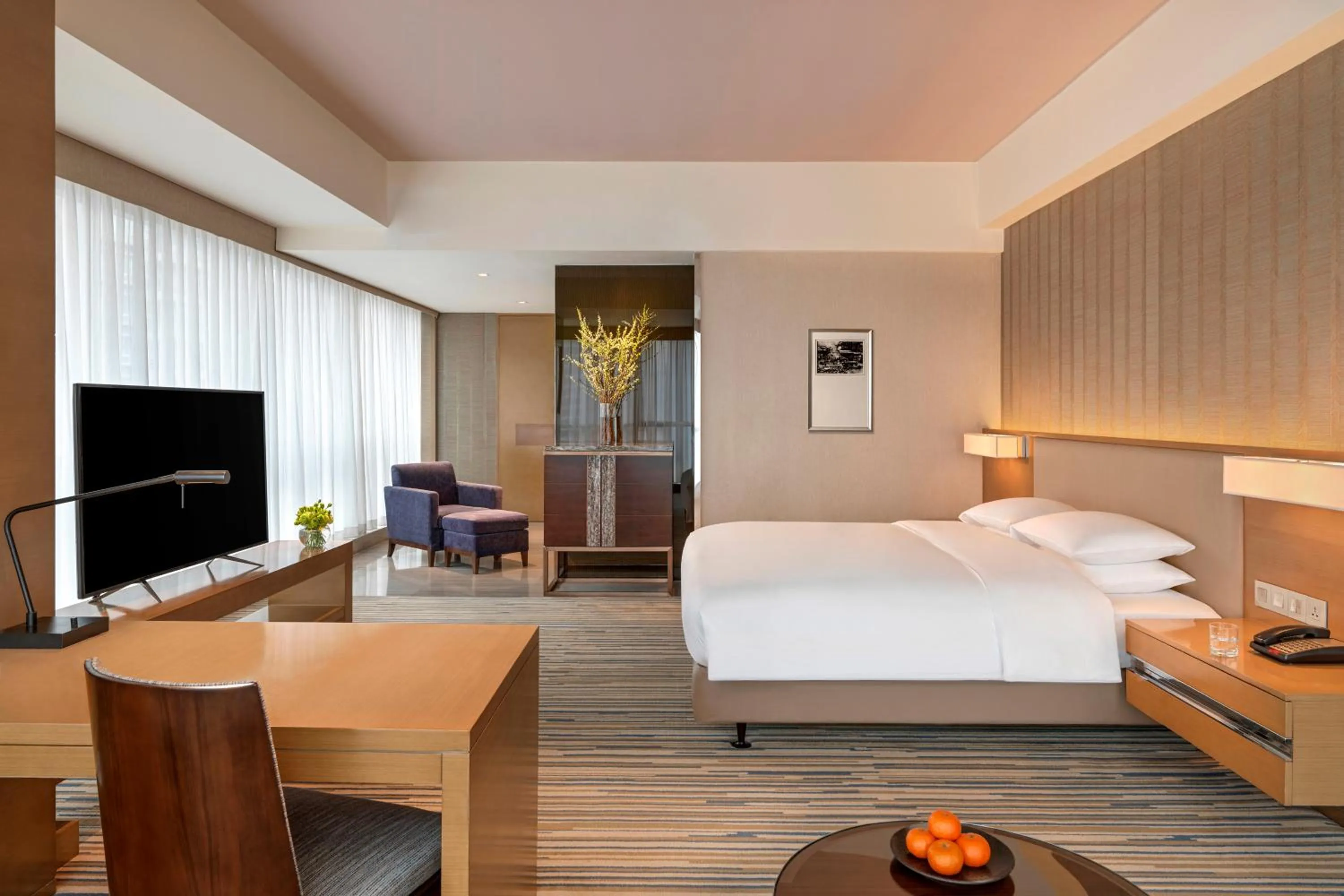 Photo of the whole room, Bed in Hyatt Regency Chongqing Hotel