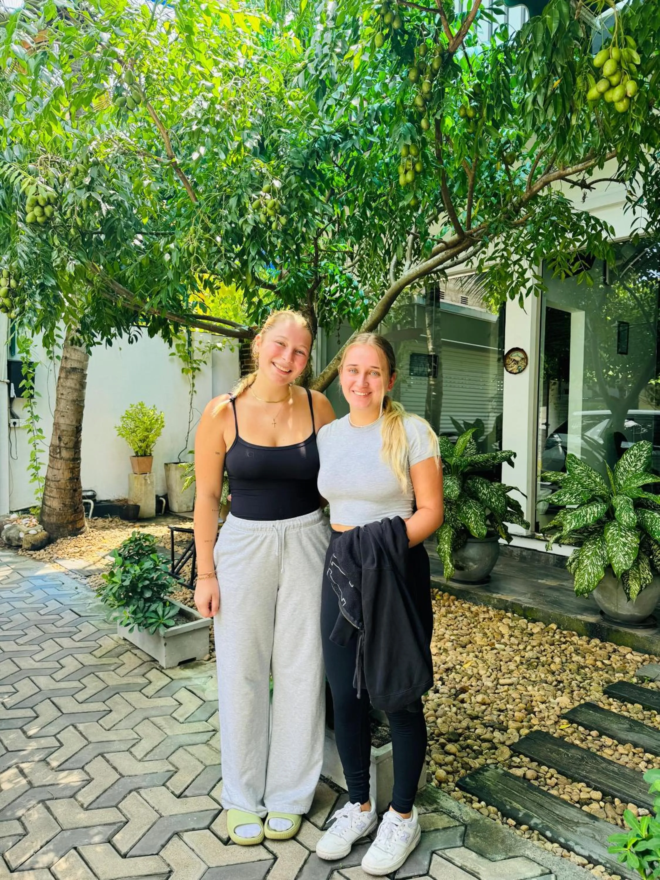 People in Airport J Dream Resort