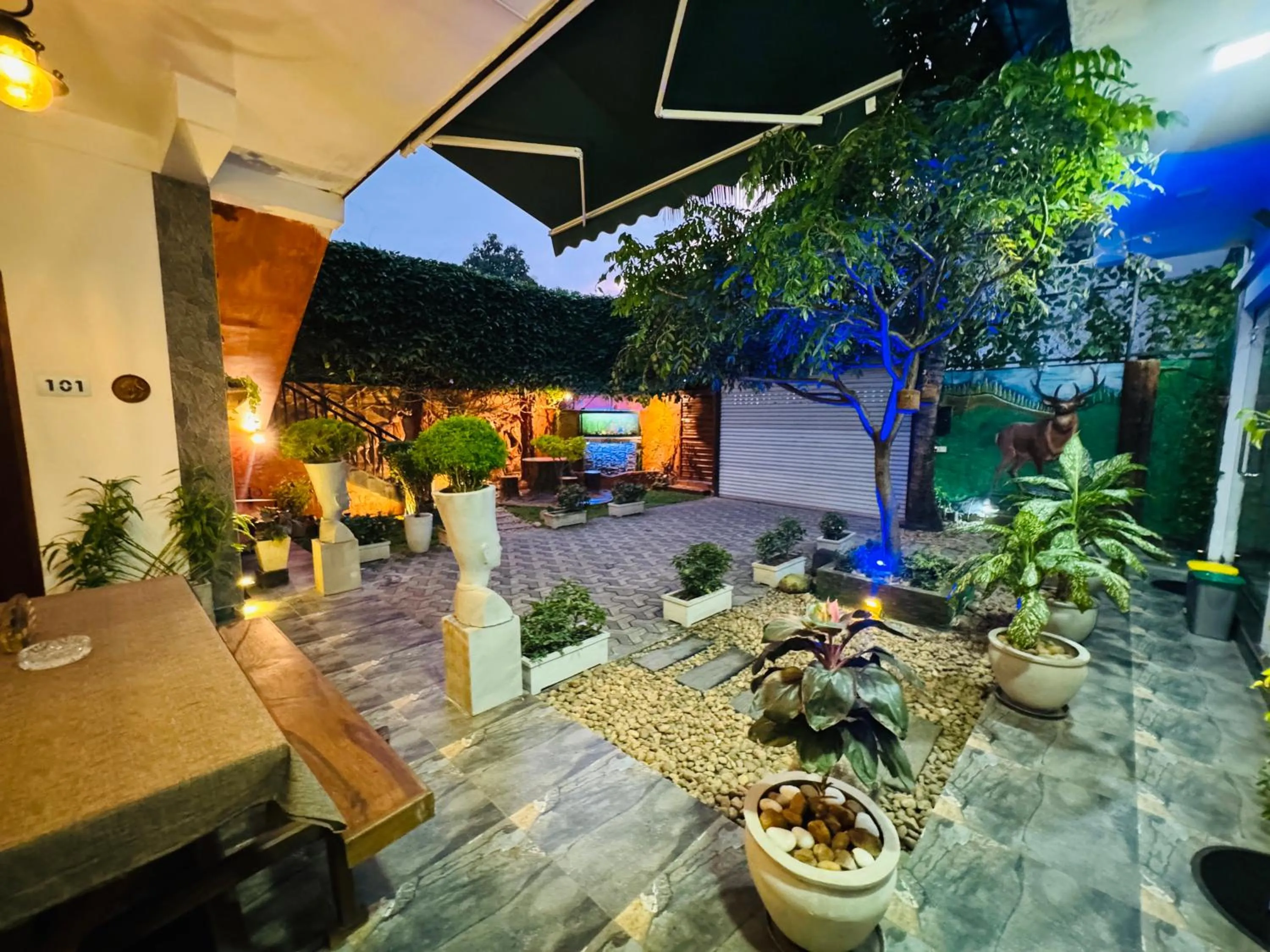 Night in Airport J Dream Resort