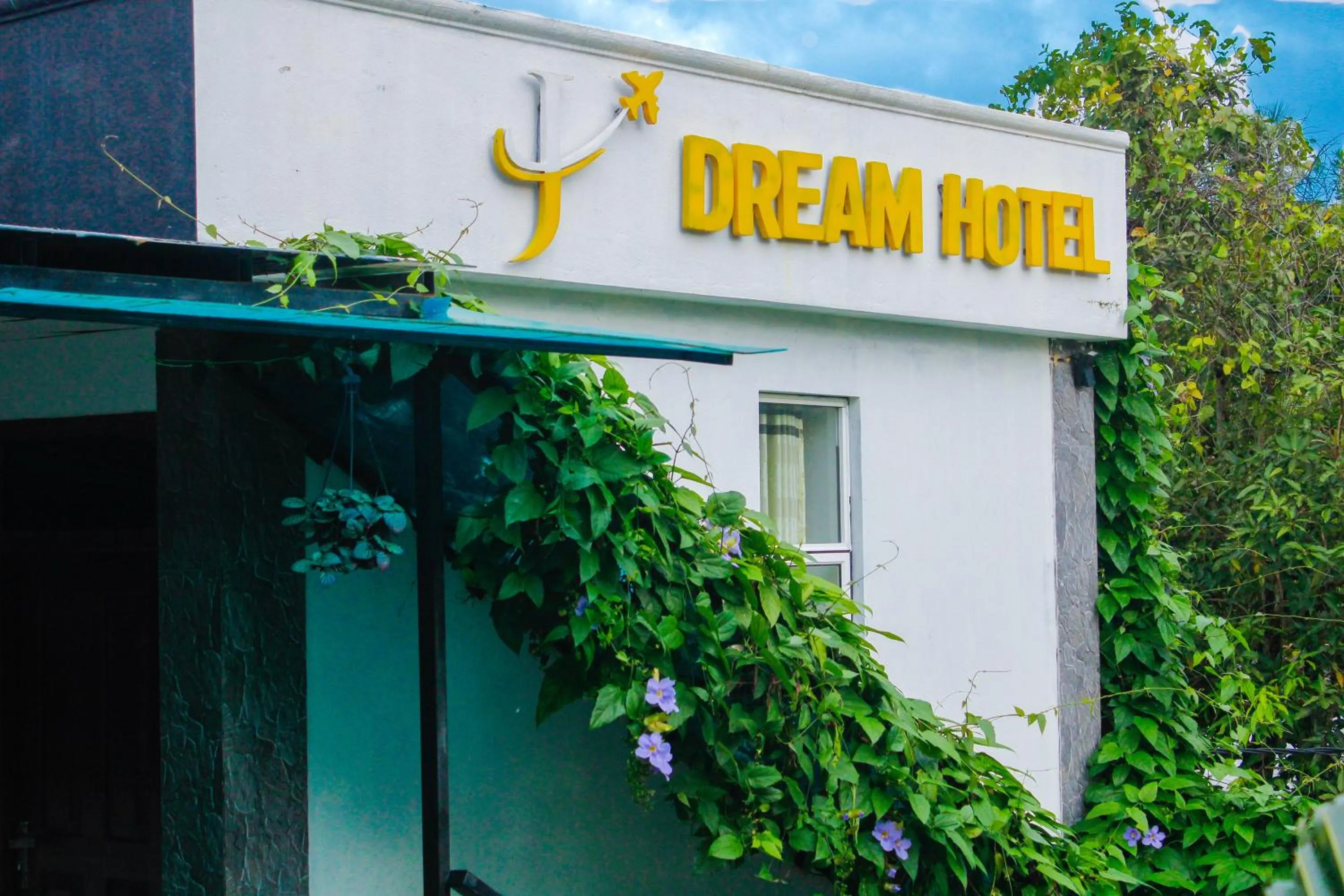 Airport J Dream Resort