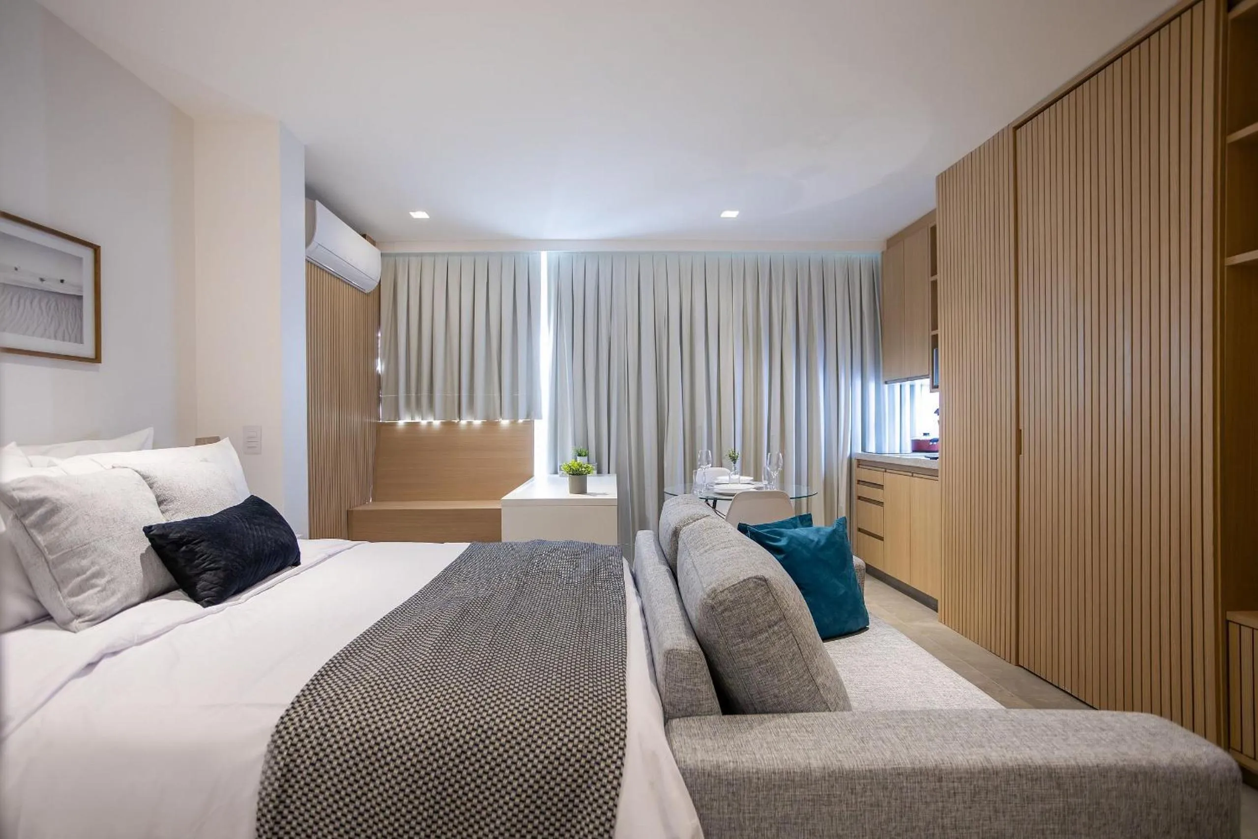 Bedroom, Bed in DSG Itaim by Conviva