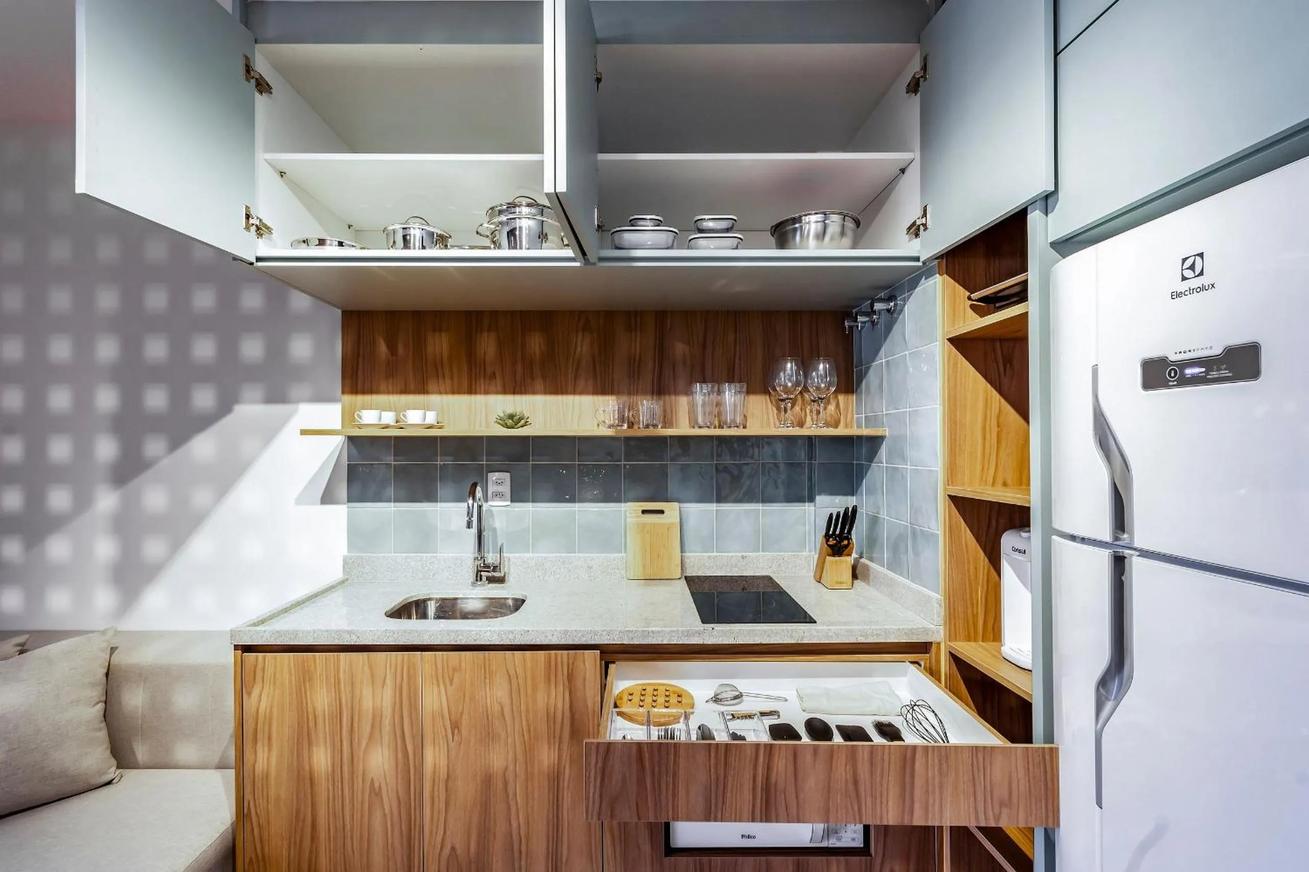 Kitchen or kitchenette in DSG Itaim by Conviva