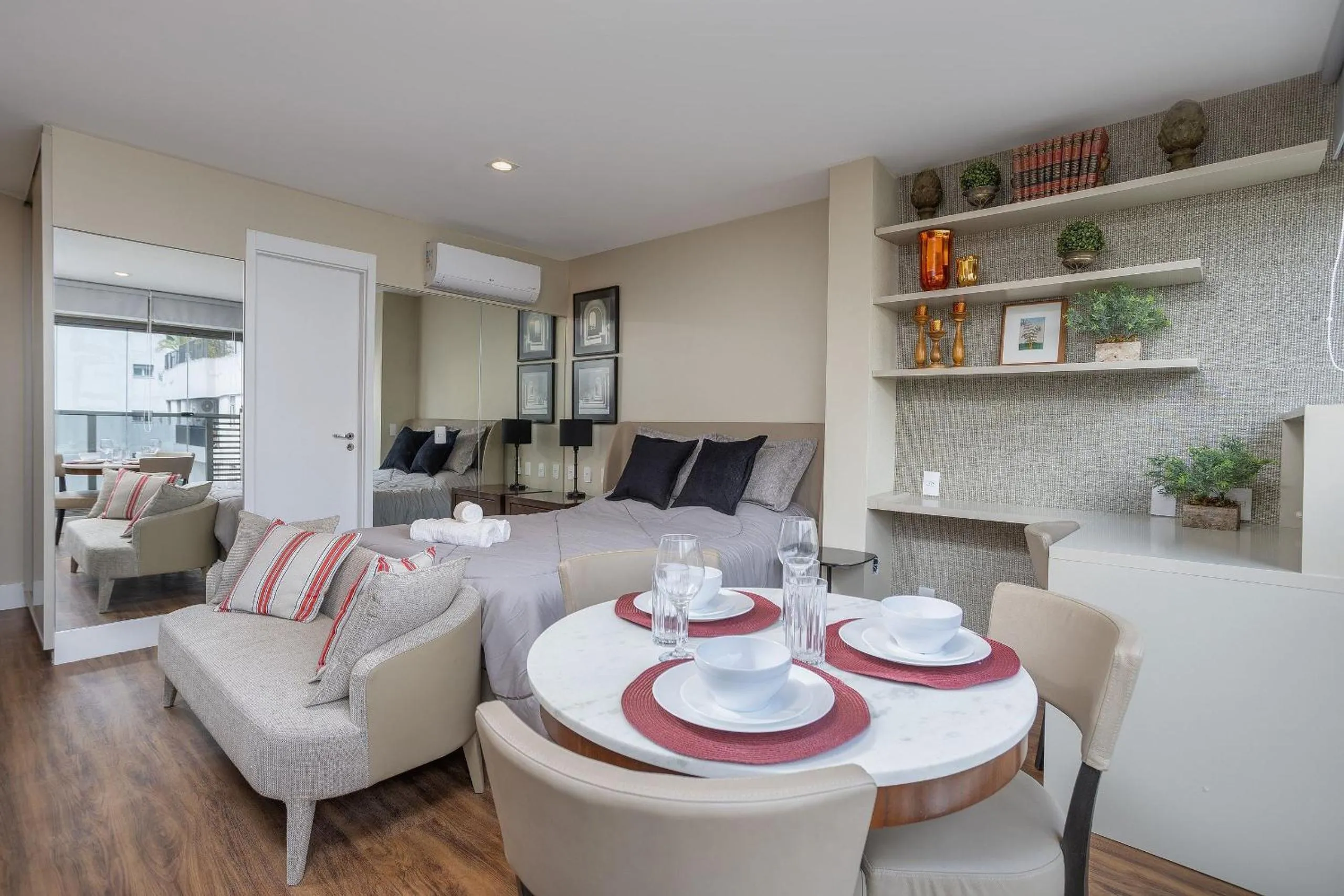 Dining area in DSG Itaim by Conviva