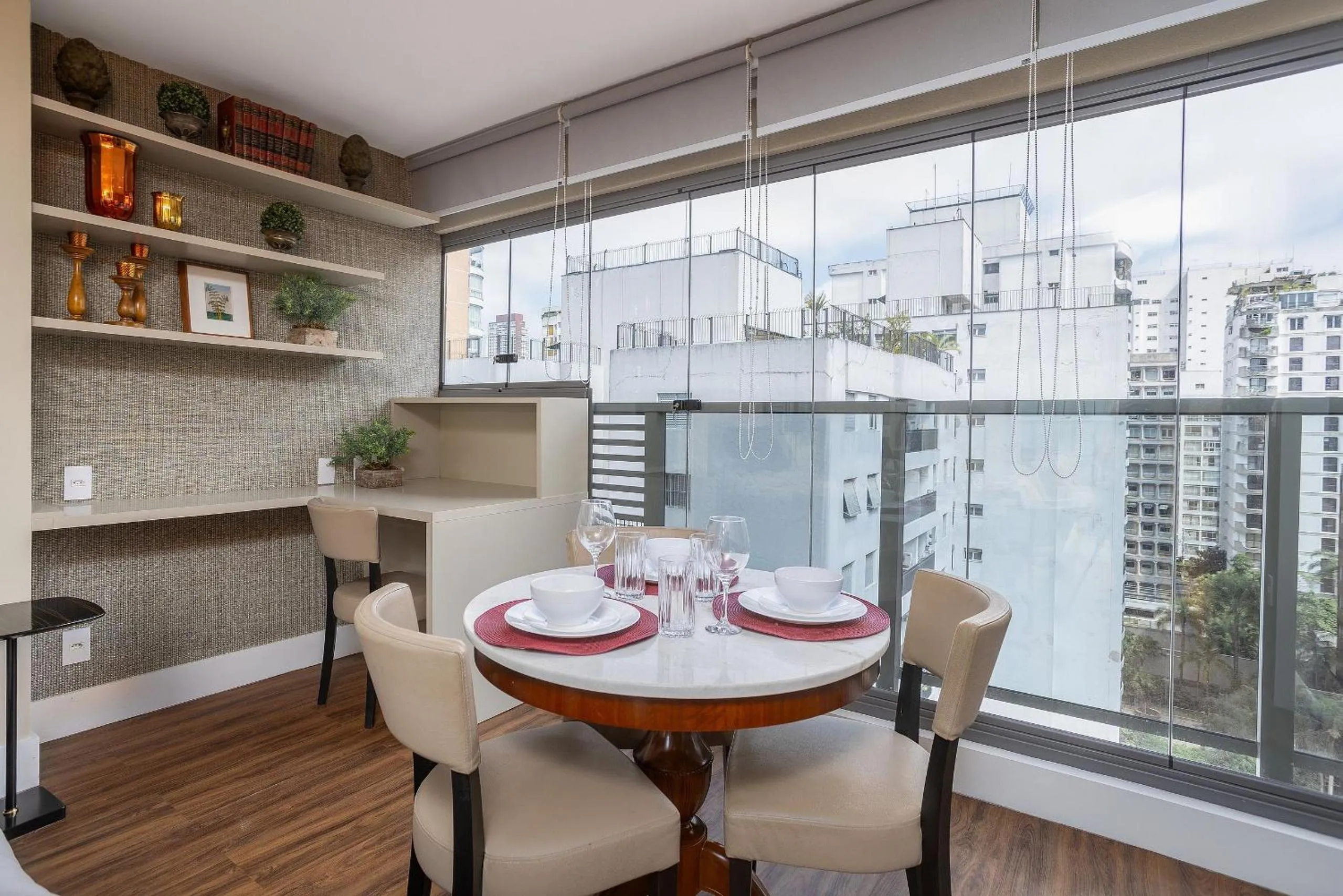 Dining area in DSG Itaim by Conviva