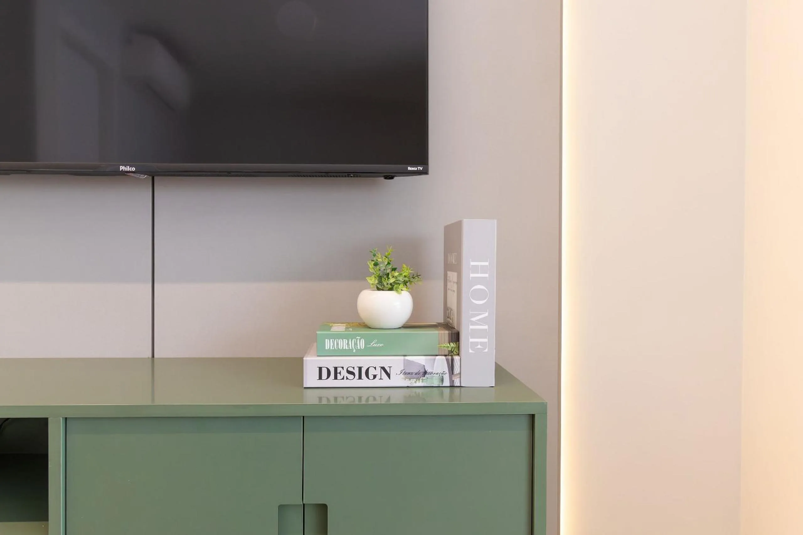 Living room in DSG Itaim by Conviva